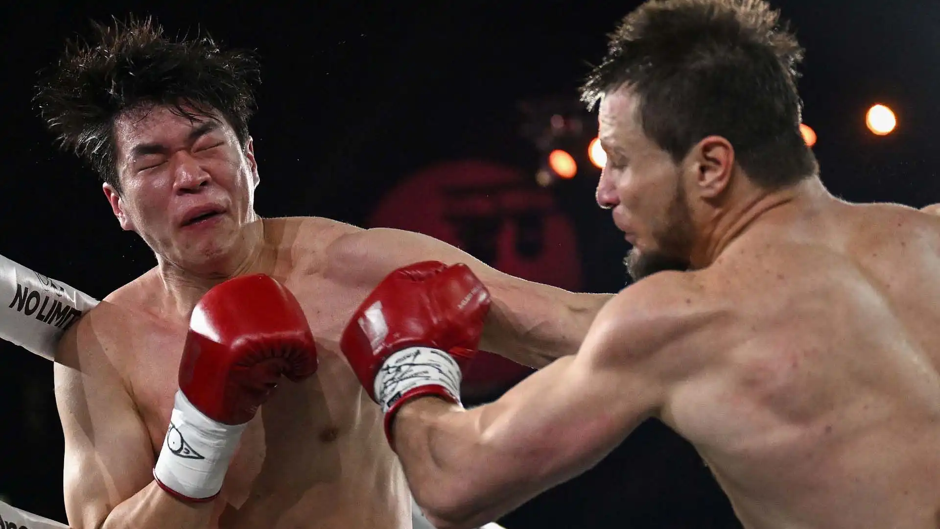 Il sudcoreano e il russo si sono sfidati sul ring di Sydney, in Australia