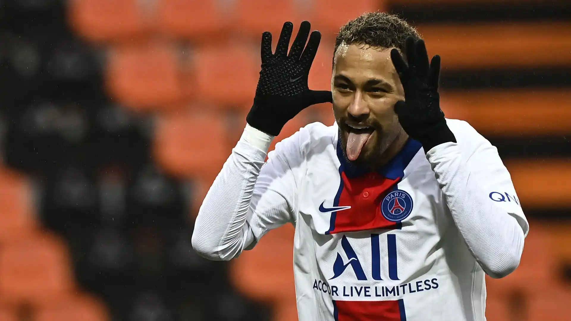 A: Neymar ha giocato nel Santos, nel Barcellona e nel Paris Saint Germain