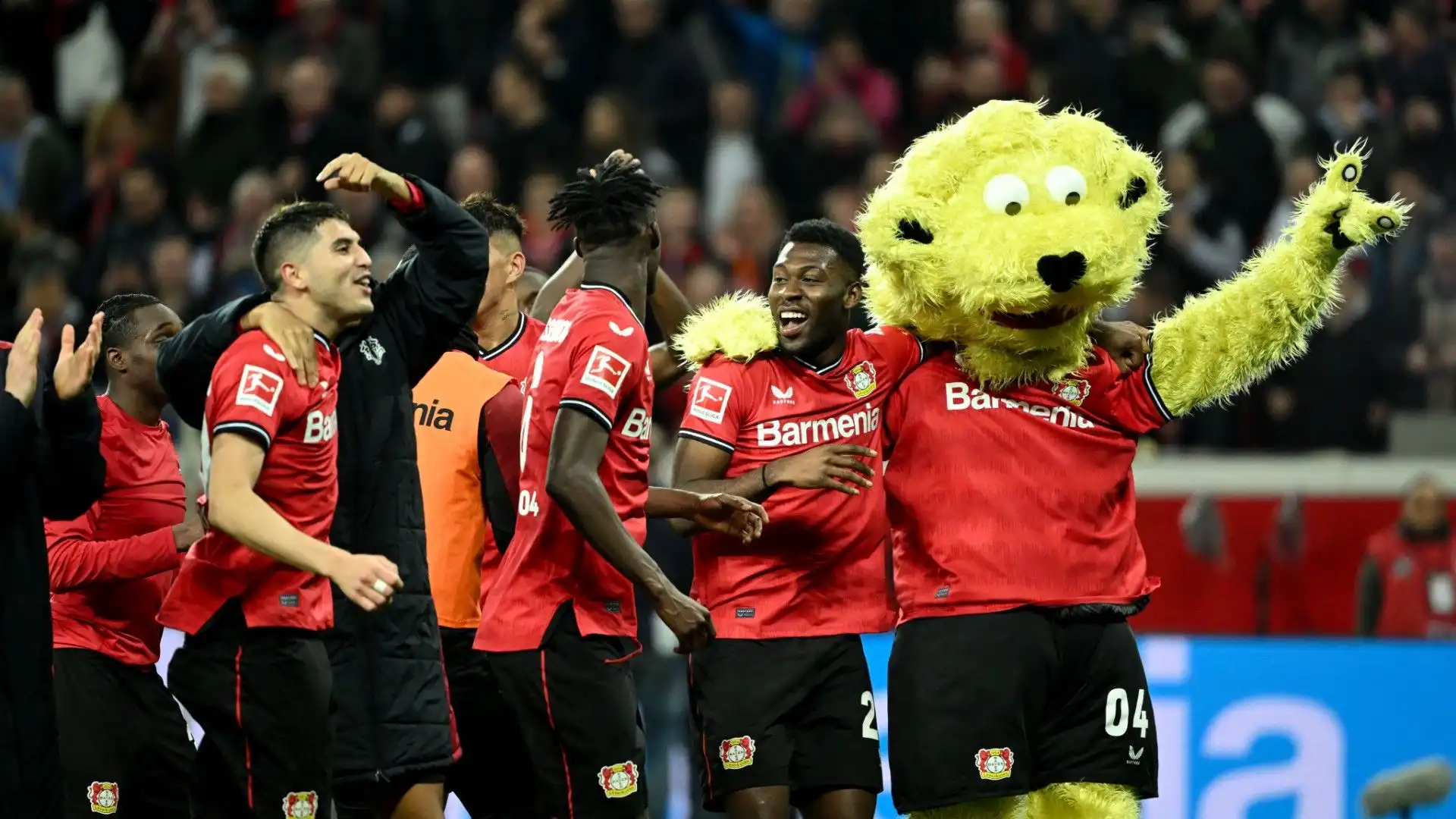 A partita finita è iniziata la festa per il Bayer Leverkusen