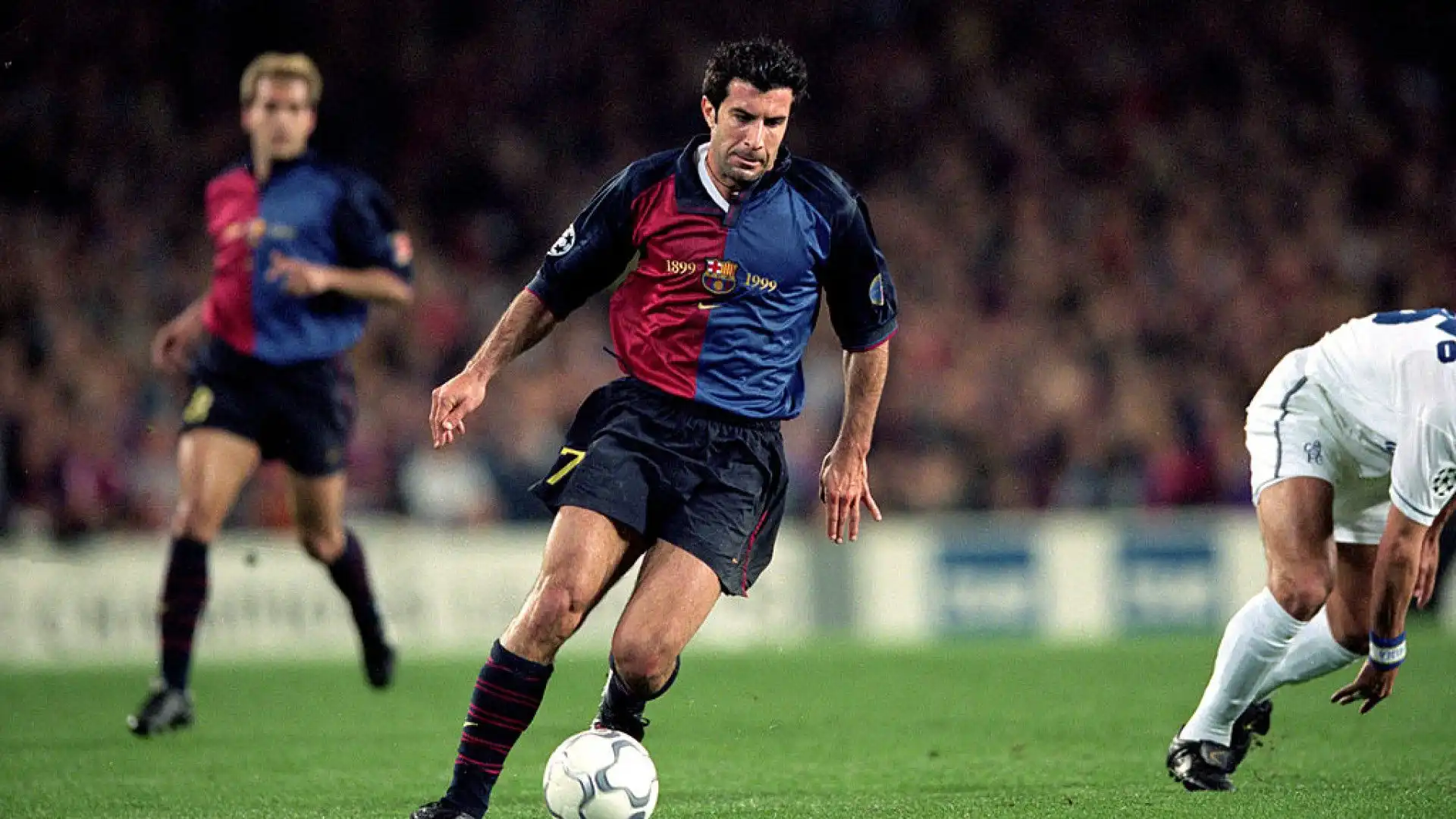 3- Luís Figo: stagione 2000/2001 al Real Madrid per 60 milioni di euro