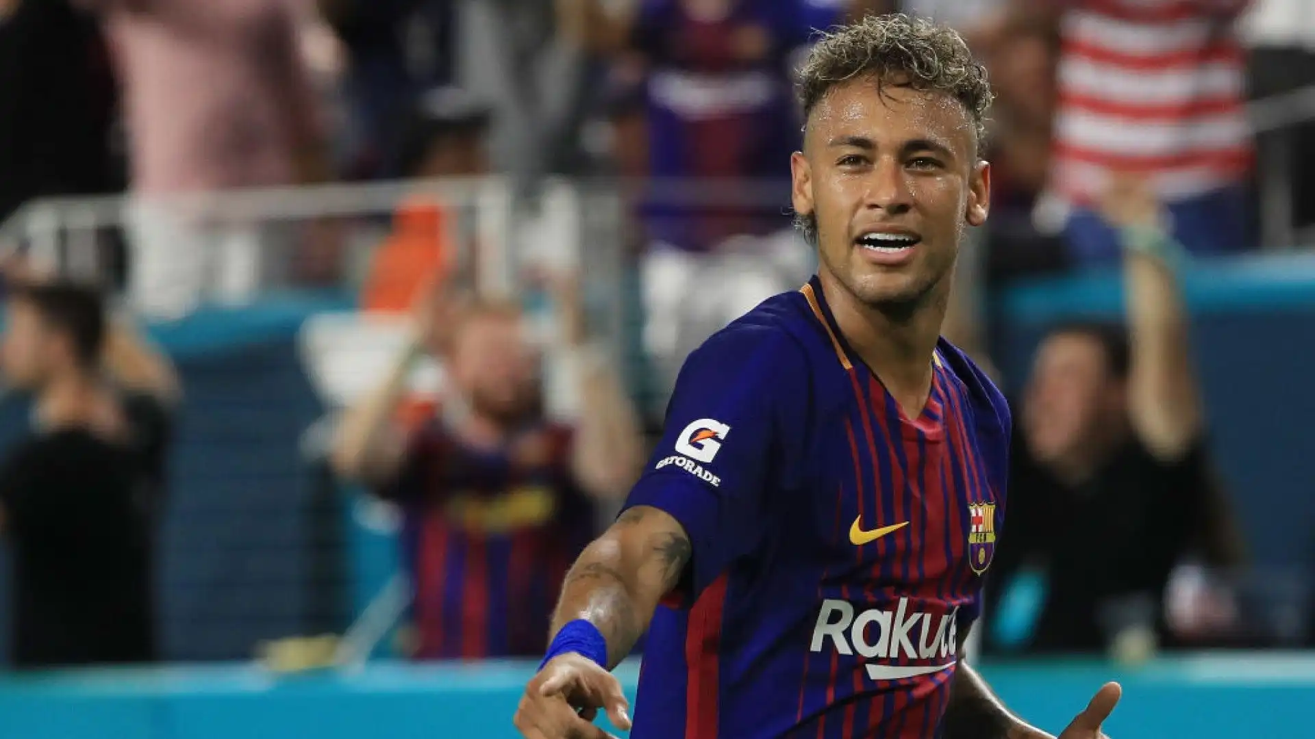 1- Neymar: stagione 2017/2018 al PSG per 222 milioni di euro