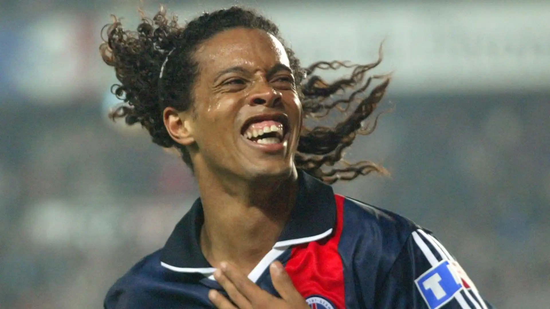 3- Ronaldinho stagione 2003/2004 al Barcellona per 32,25 mln 