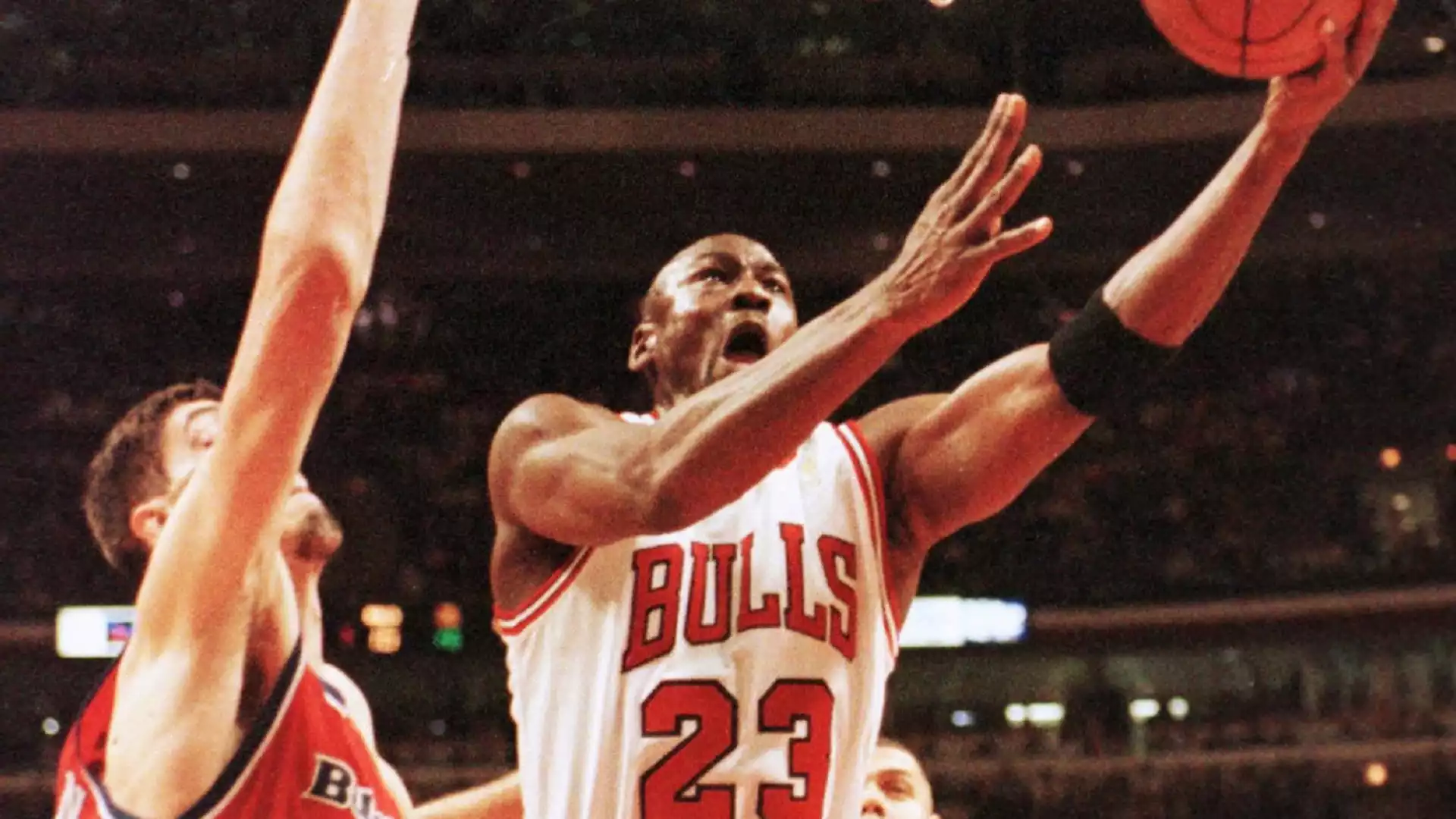 1 Michael Jordan (Basket): 3,3 miliardi di dollari