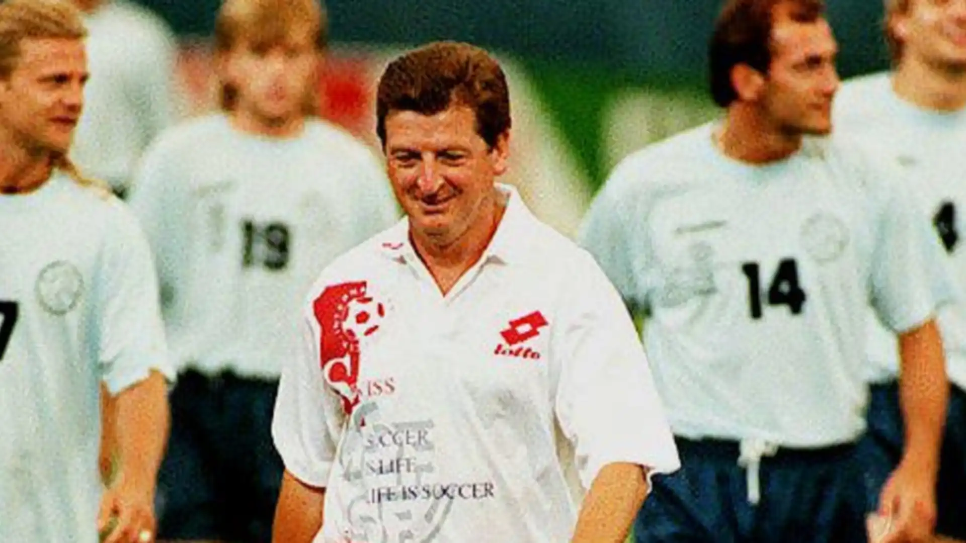 Nel campionato svedese si è affermato con il Malmoe, poi è stato ct della Svizzera nei primi anni '90.