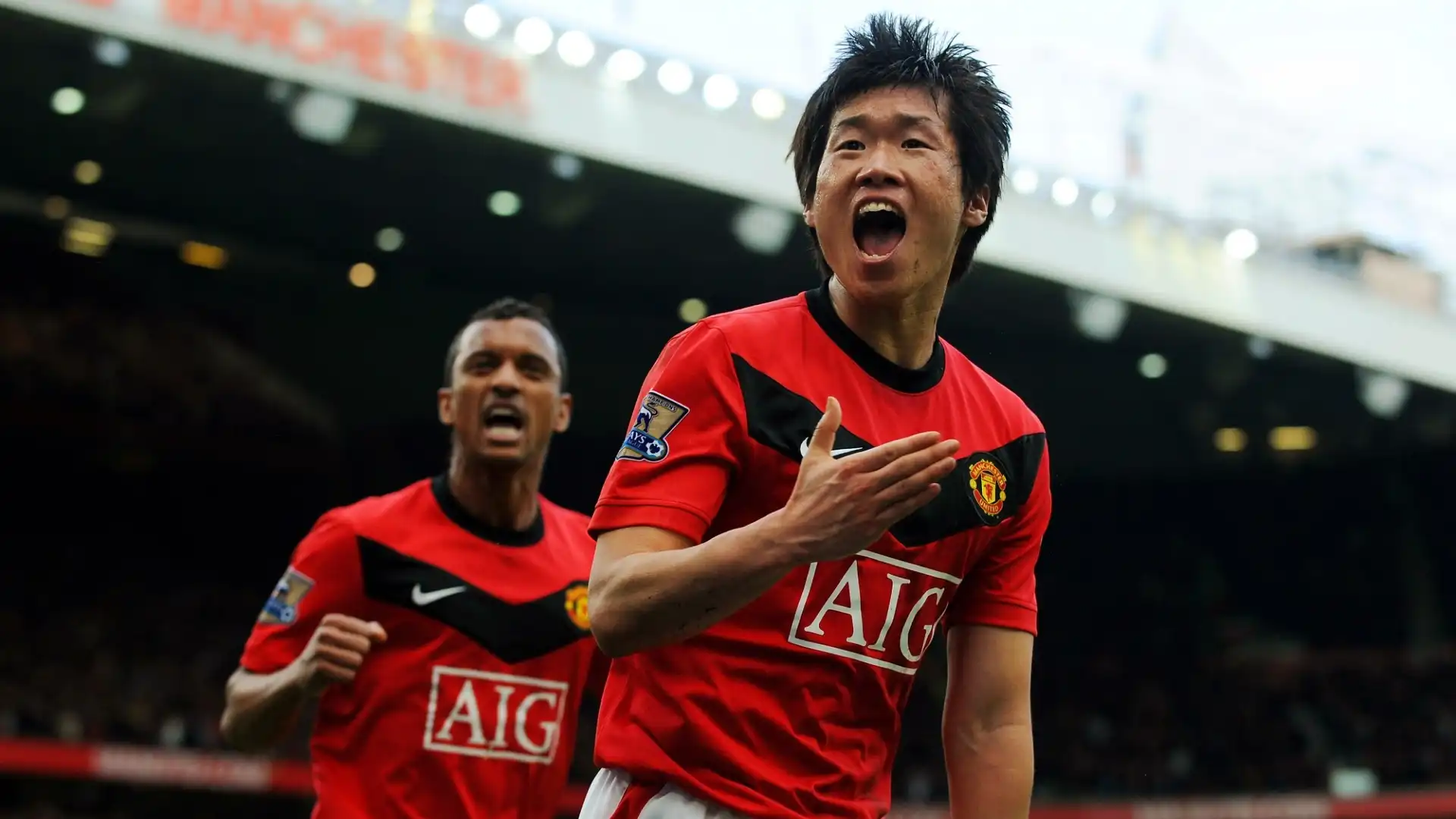 Park Ji-sung (Calcio): patrimonio netto stimato 17 milioni di dollari. Grande ex giocatore del Manchester United, ha vinto 4 Premier League e una Champions League