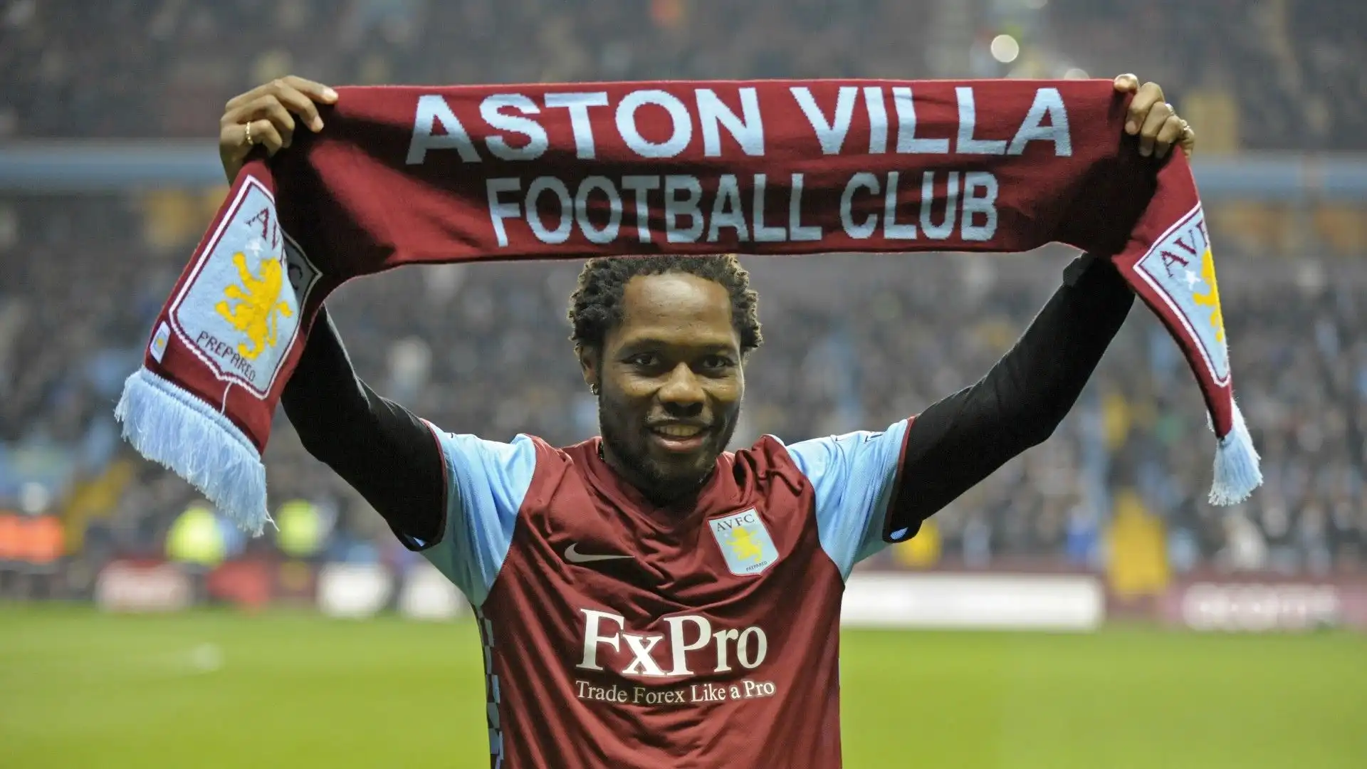 9- Jean Makoun (dal Lione all'Aston Villa per 6,2 milioni di sterline, 2011)