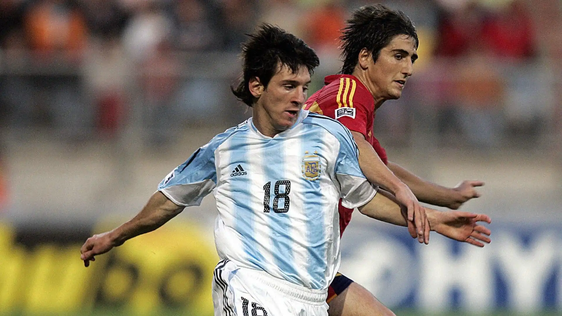 C: ha esordito con la nazionale maggiore argentina il 17 agosto in Ungheria-Argentina