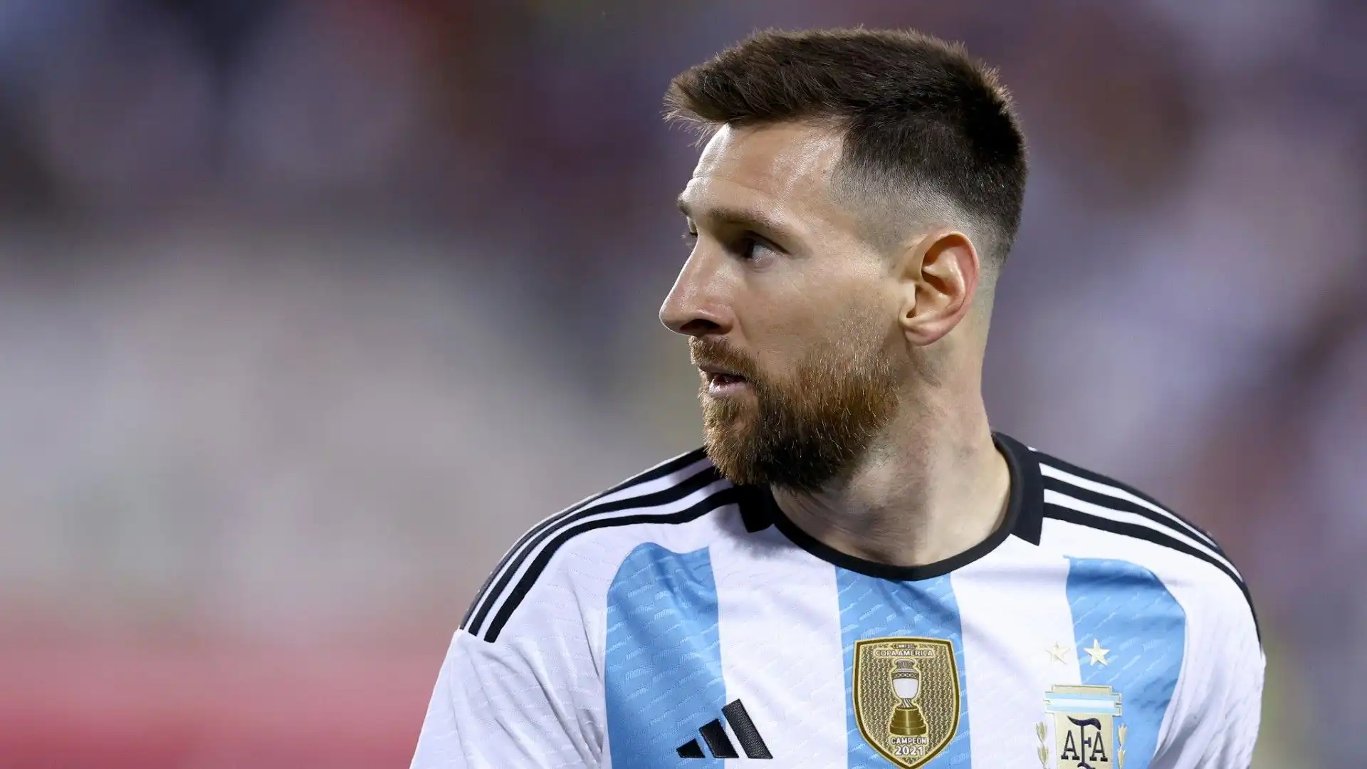 A: Messi è stato espulso nella finale per il terzo posto della Copa America 2019 e all'esordio nel 2005