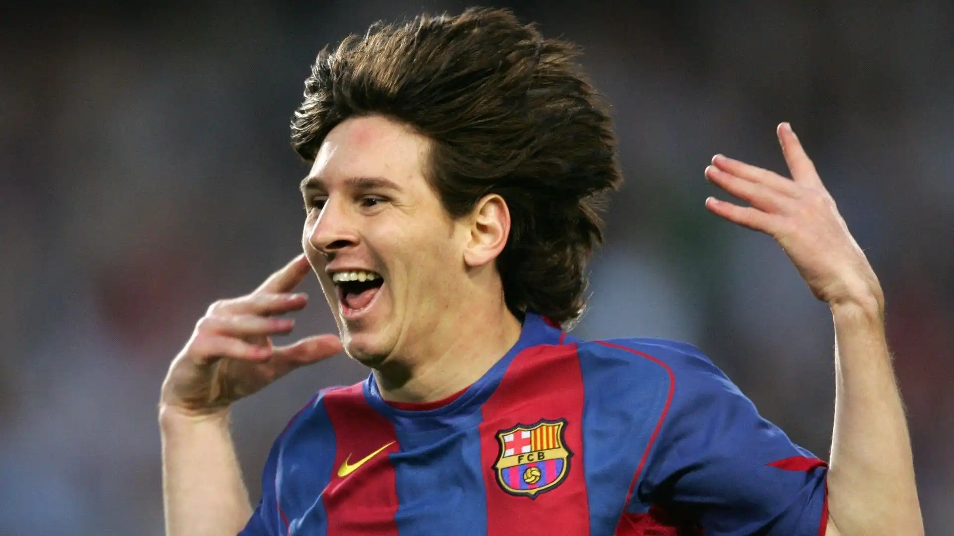 Con quale numero di maglia ha esordito Messi al Barcellona?
A- 30
B- 99
C- 10