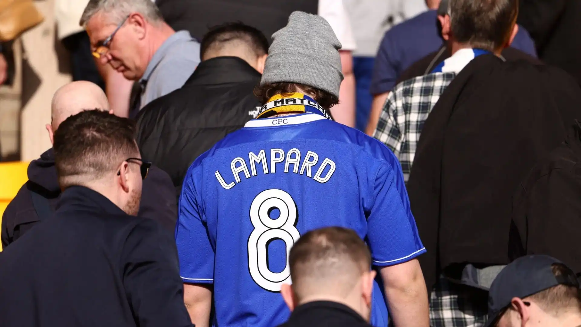 Un nostalgico tifoso ha riesumato la maglia di quando Lampard giocava nei Blues