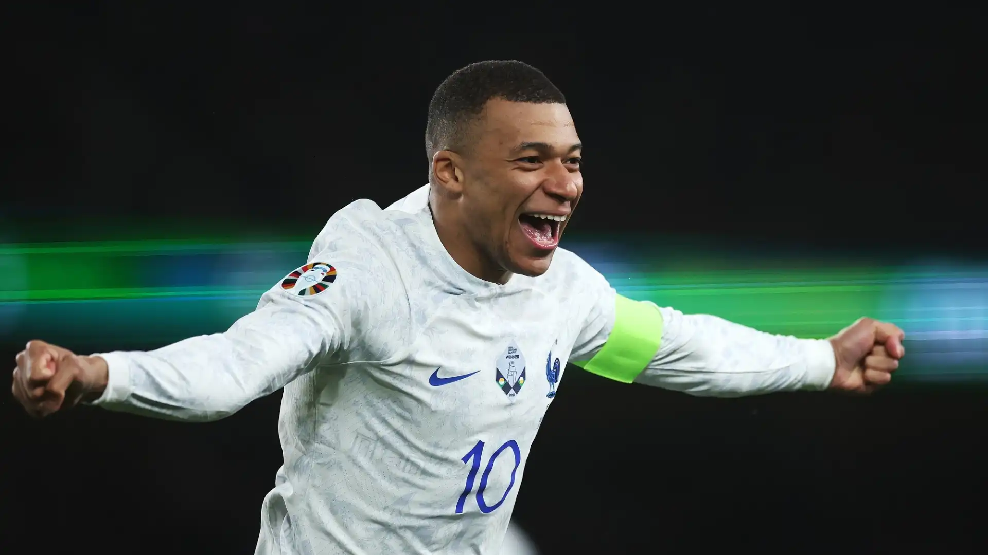 1) Kylian Mbappé (attaccante, Francia/Paris Saint-Germain): 180 milioni di euro