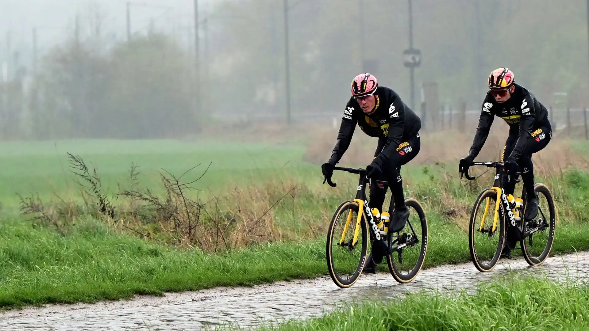Wout Van Aert è uno dei favoriti per la vittoria della Parigi-Roubaix