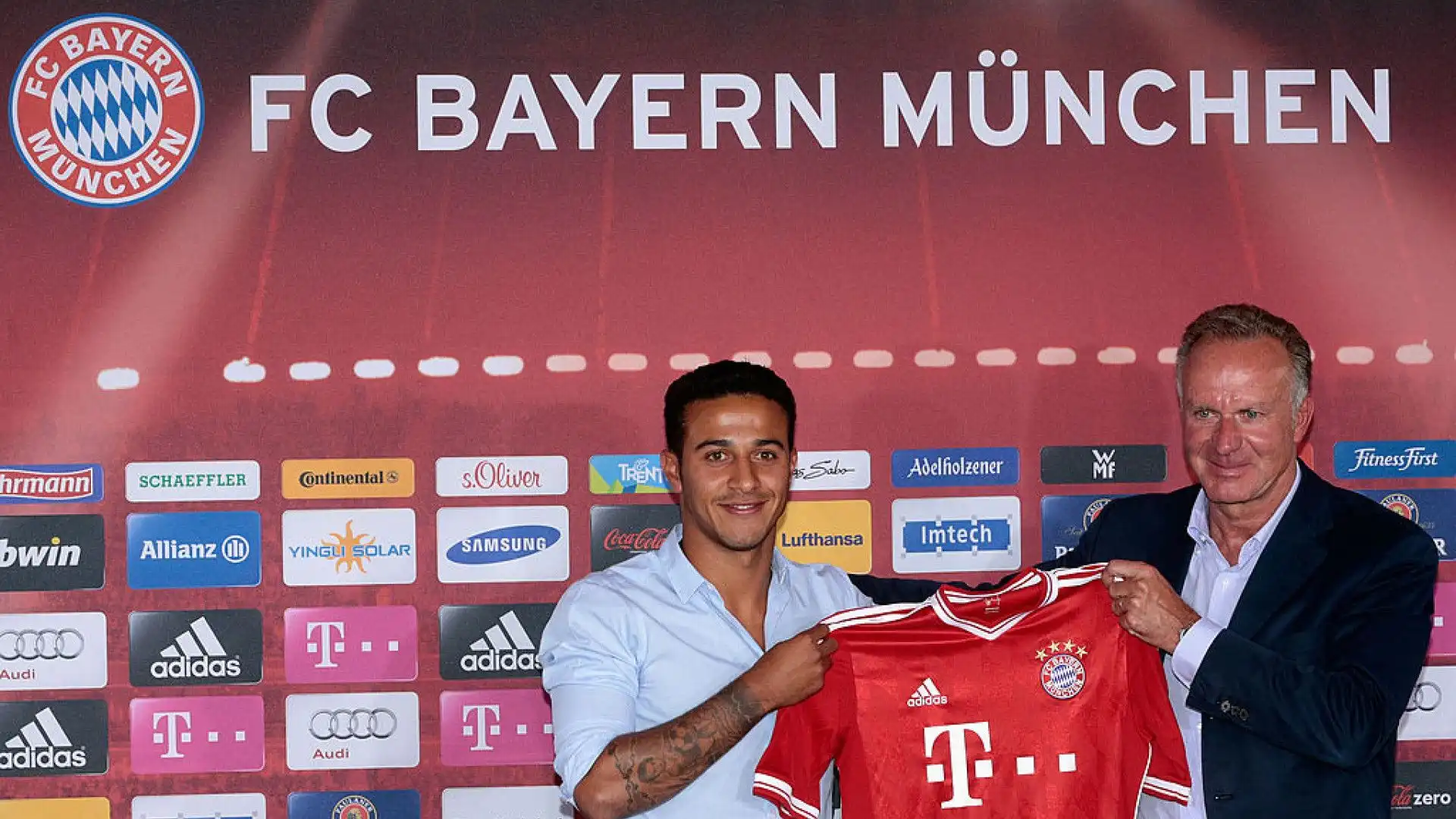 Nel 2013 si trasferisce al Bayern Monaco per 20 milioni di euro