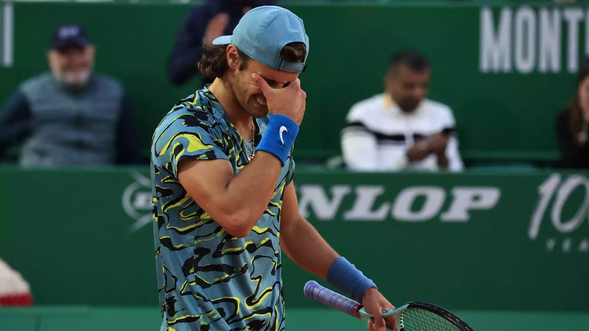 Il giovane tennista toscano ha eliminato Novak Djokovic dal torneo di Monte Carlo