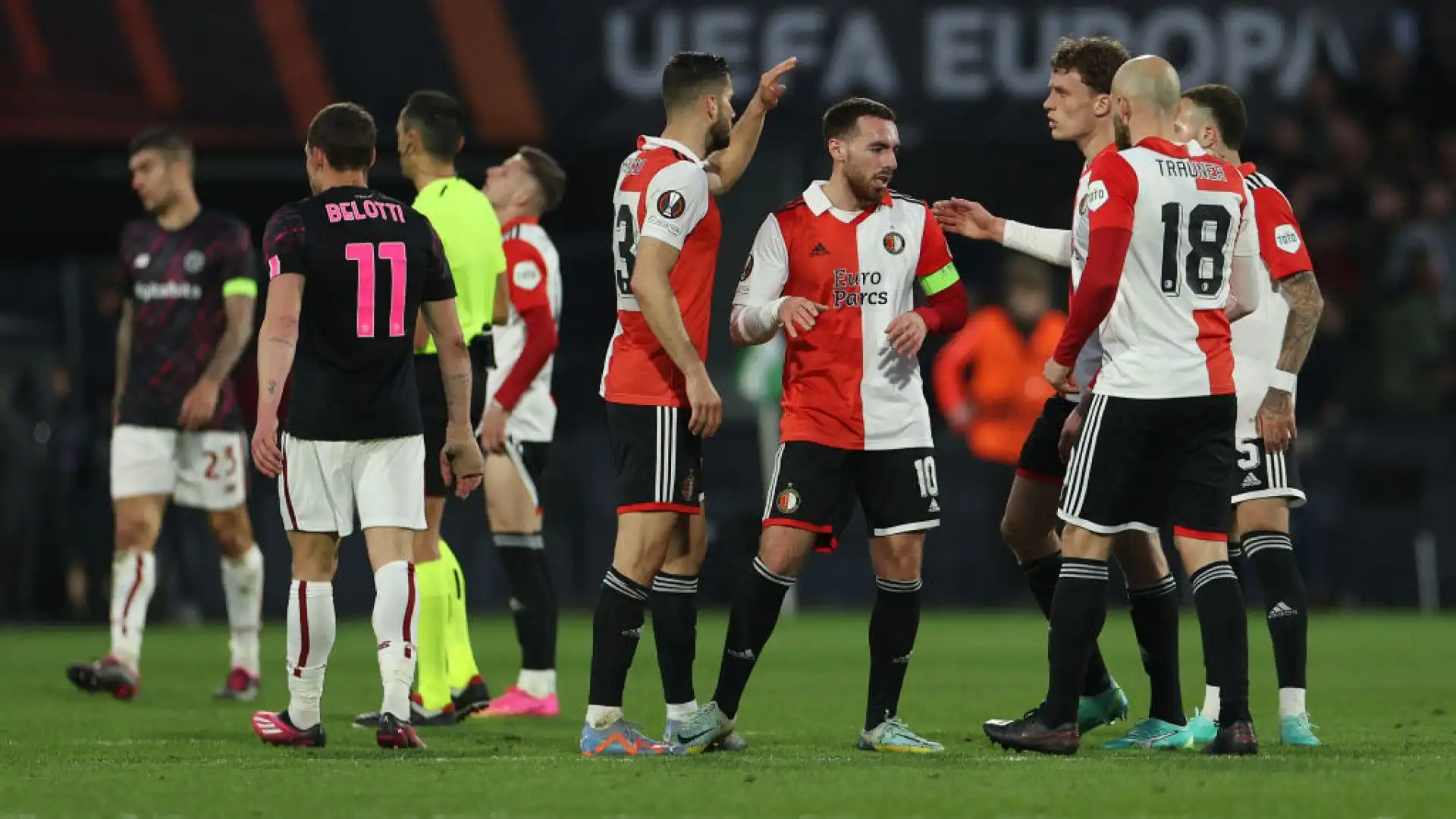 Serata da incubo per la Roma: due legni, due infortuni e sconfitta per 1-0 con il Feyenoord
