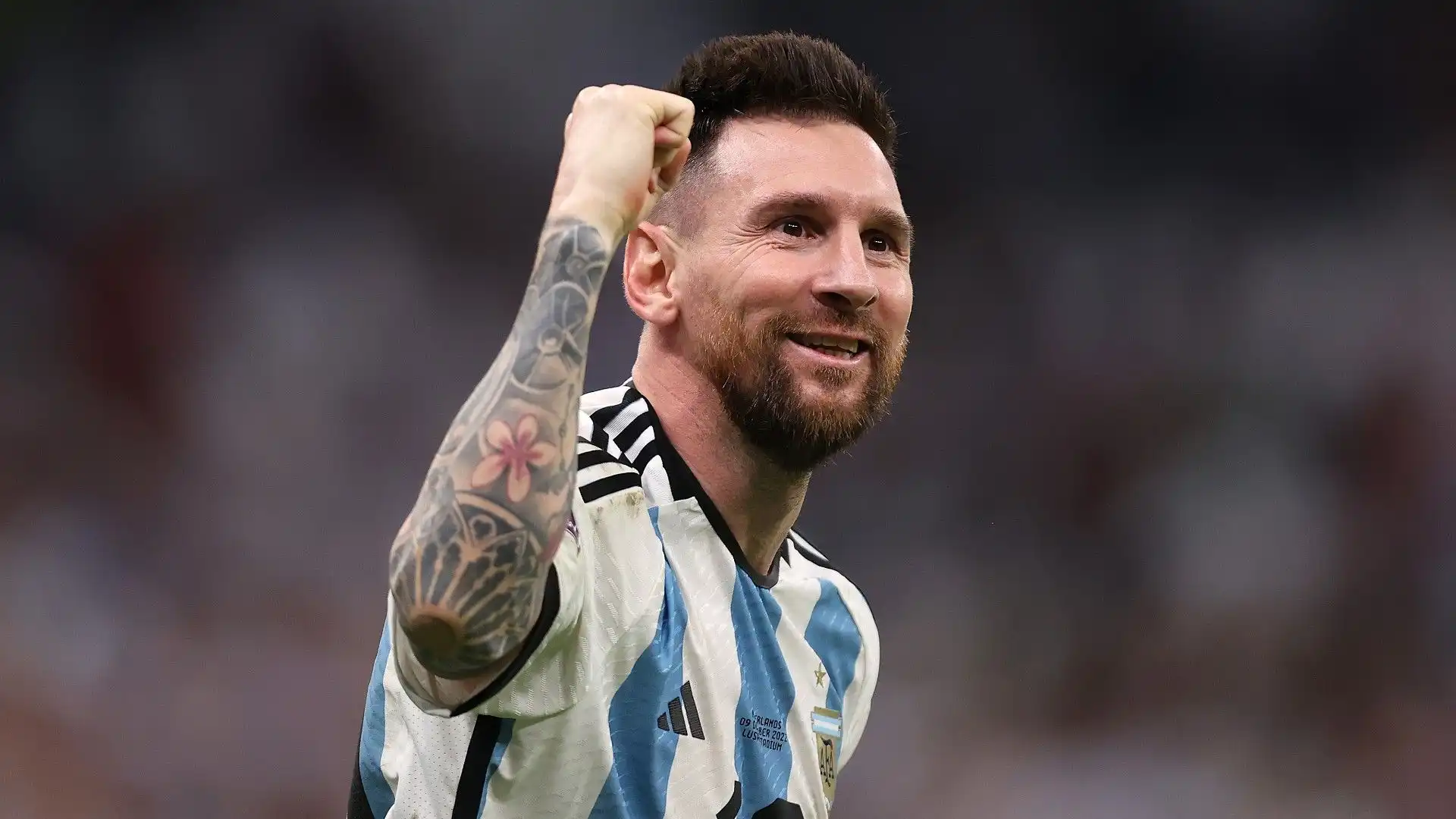 Lionel Messi: per alcuni appassionati di calcio è il calciatore più forte nella storia del calcio insieme a Maradona. A dicembre ha vinto la Coppa del Mondo in Qatar