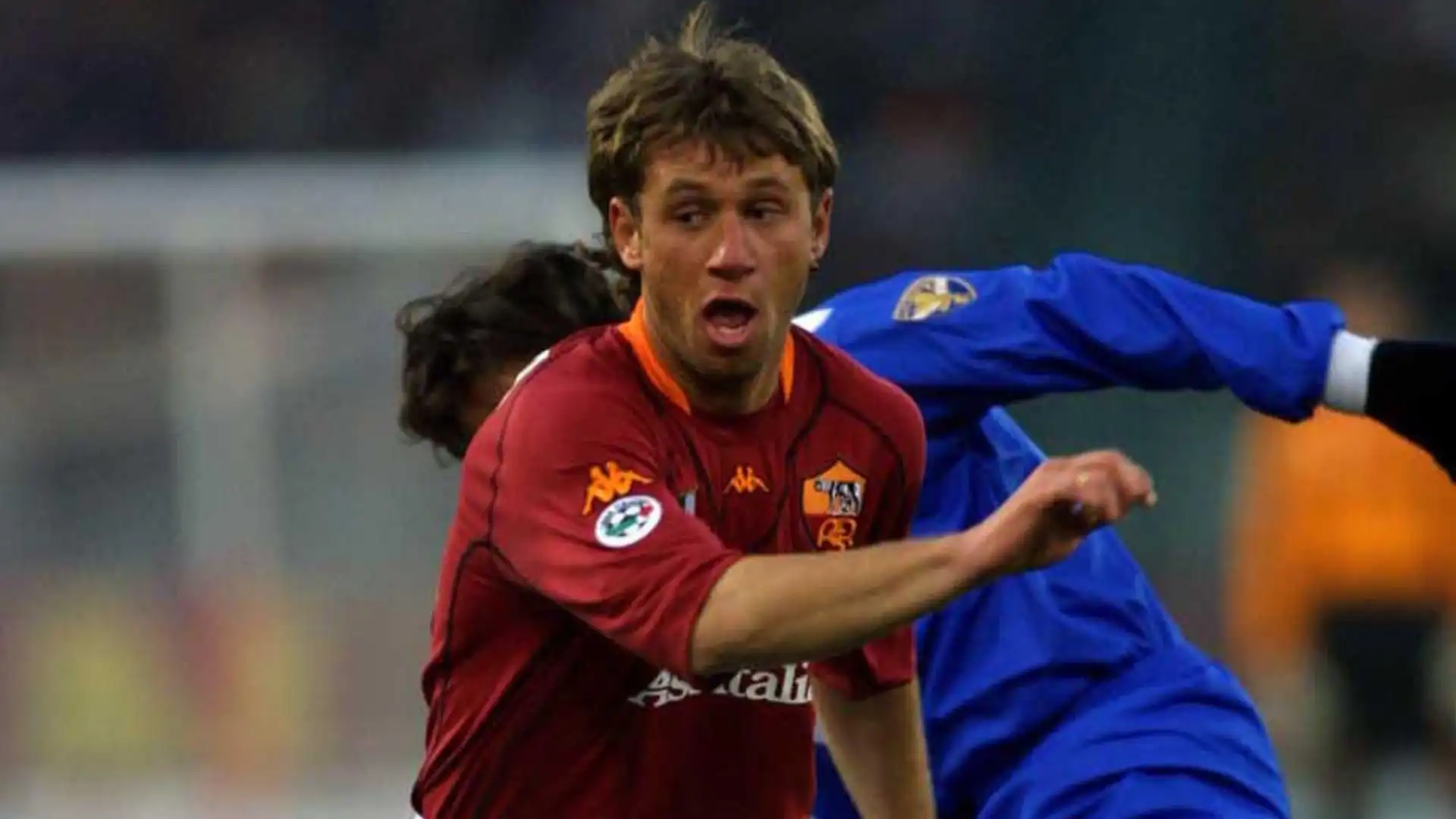 Il trequartista è approdato in Spagna dopo aver giocato per 5 anni con la Roma, dal 2001 al 2006