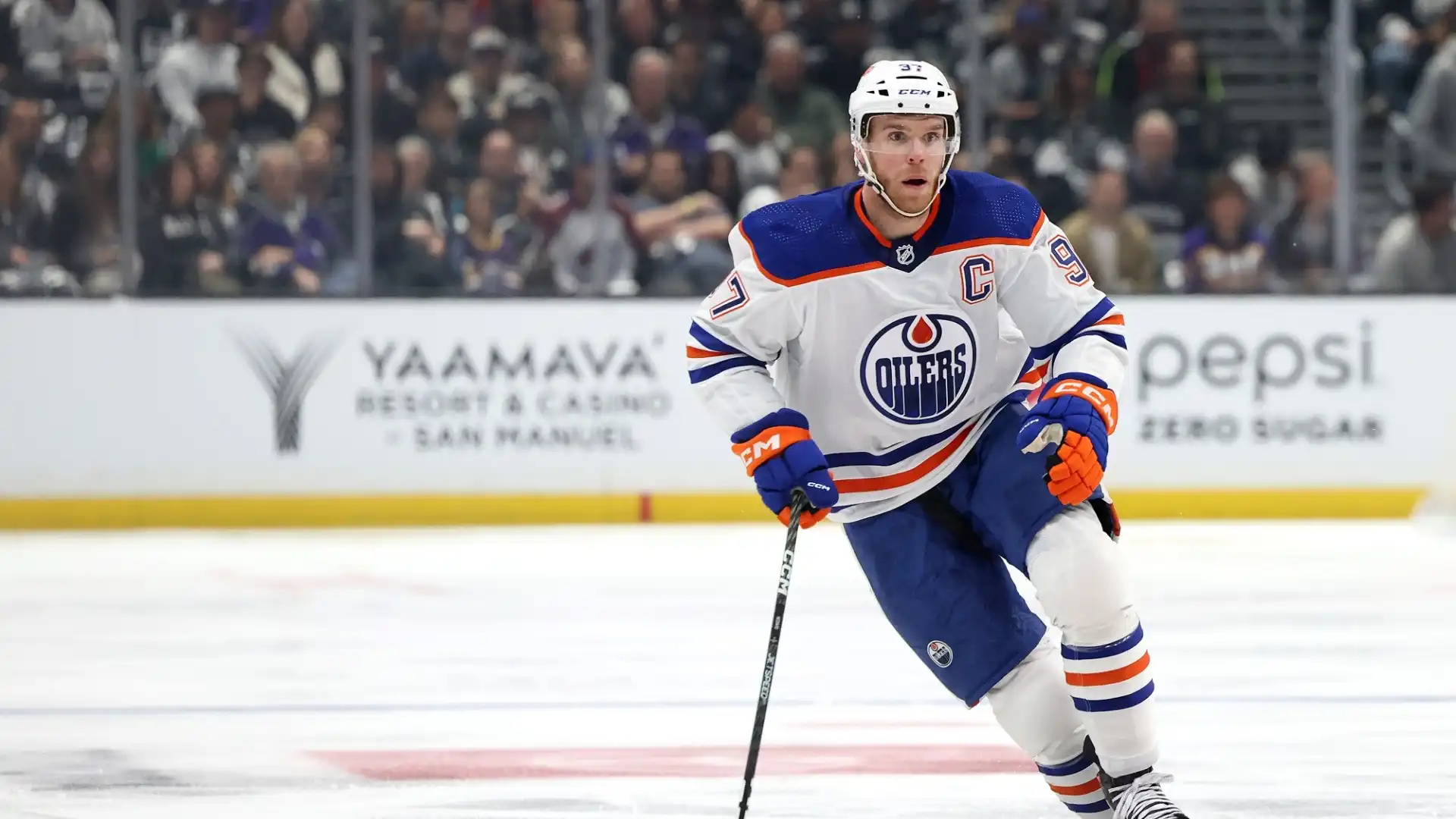 Connor McDavid (NHL, Edmonton Oilers): 15 milioni di dollari all'anno
