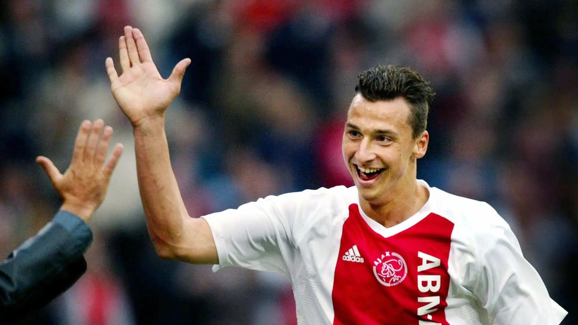 Zlatan Ibrahimovic ha giocato nell'Ajax fino al 2004 vincendo anche 2 campionati olandesi, 1 Coppa dei Paesi bassi e 1 Supercoppa dei Paesi Bassi