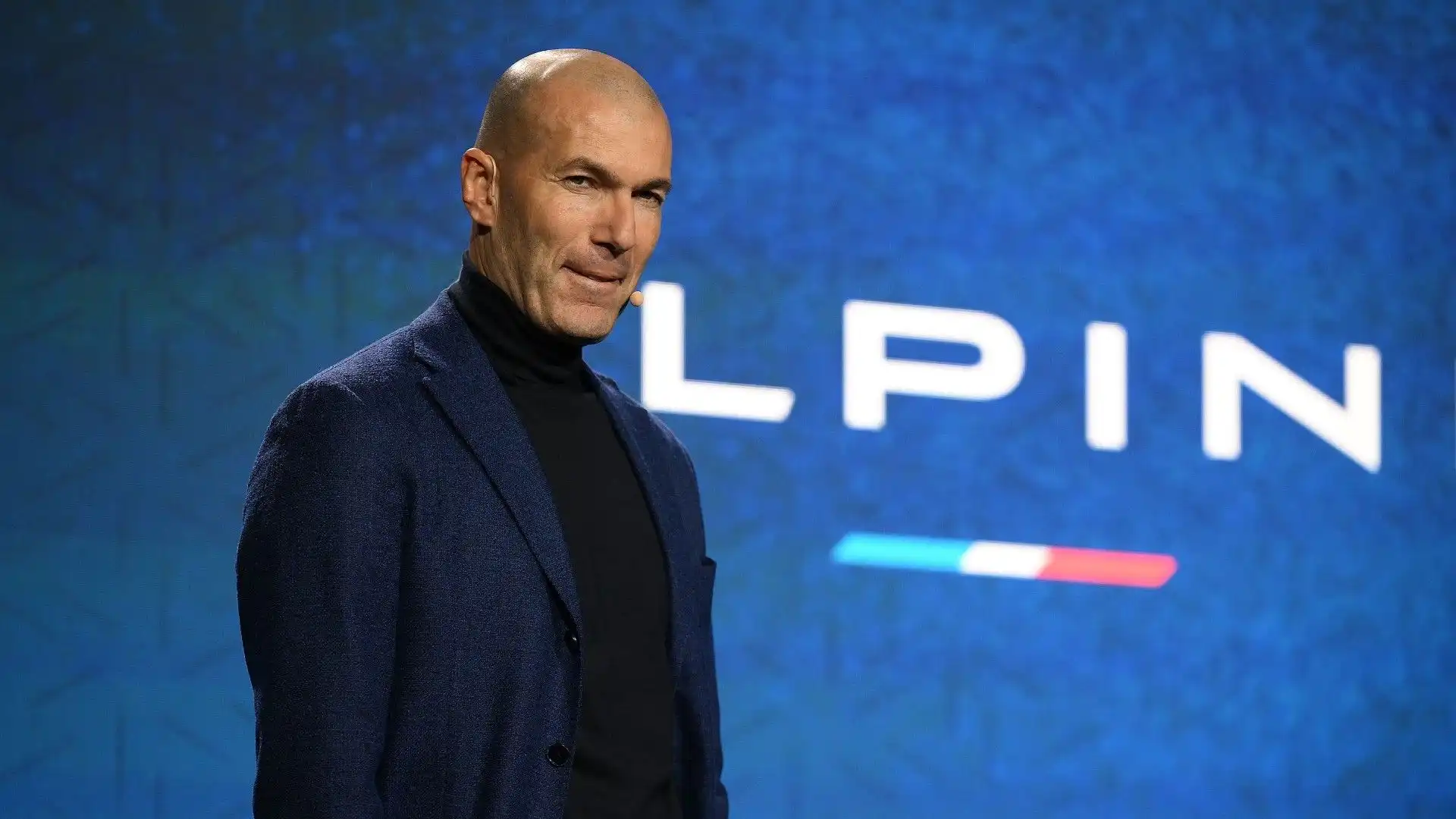 Zinédine Zidane: l'allenatore francese è alla ricerca di una sfida che lo convinca a tornare in panchina. Non è totalmente convinto dell'offerta del PSG: possibile un tentativo da parte del Chelsea