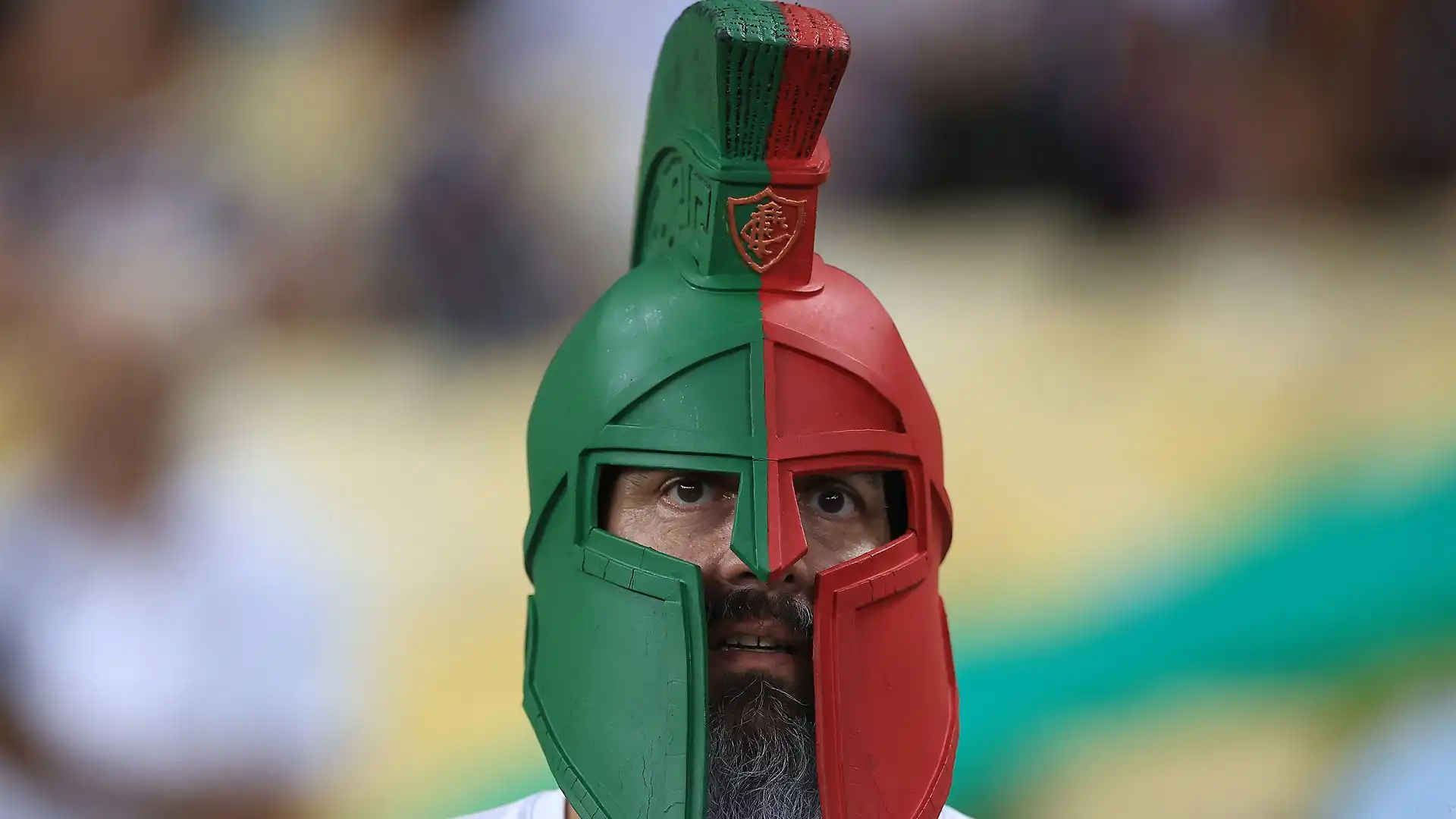 Un barbuto tifoso della squadra di Rio ricordava un po' Marcelo