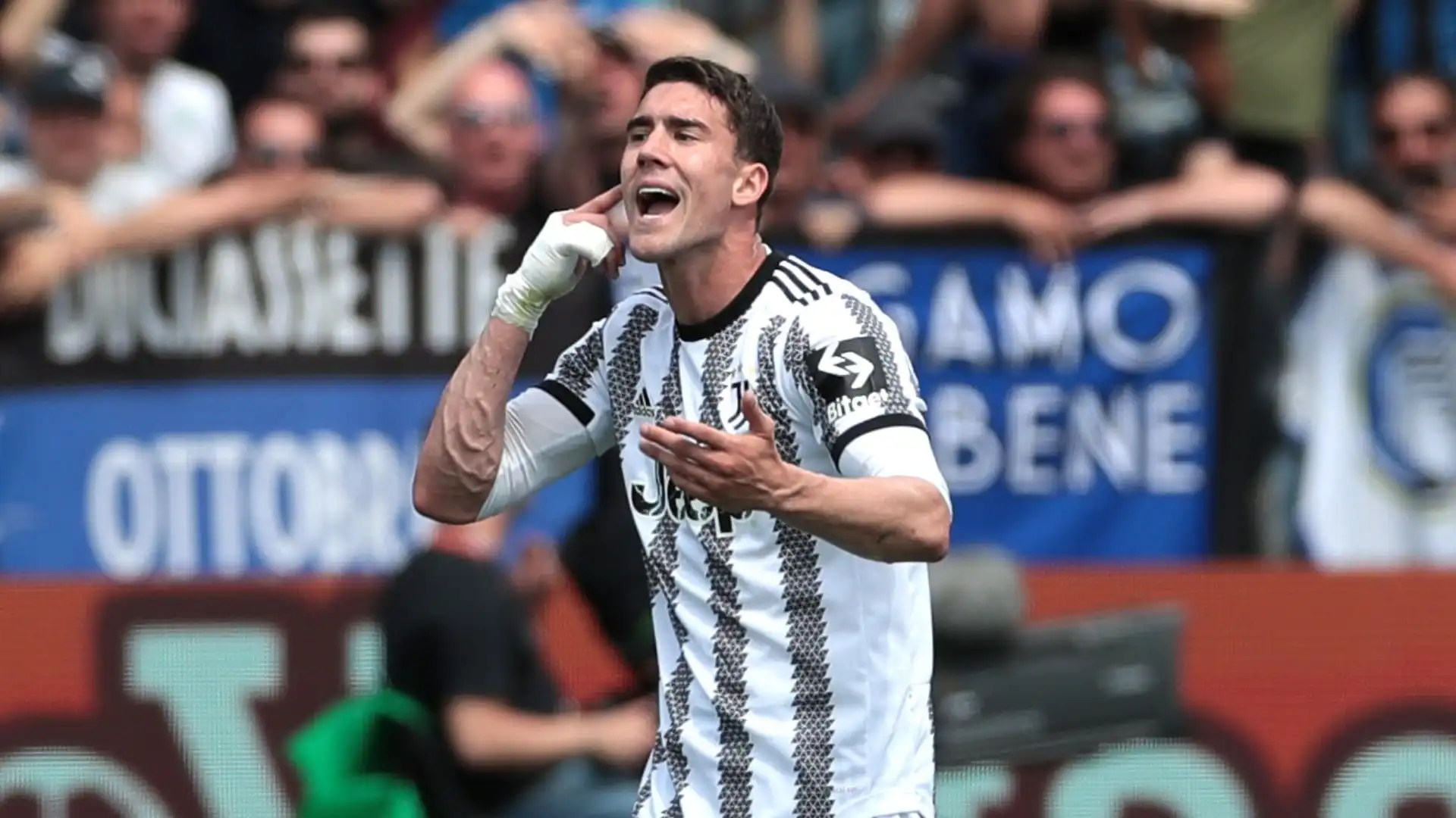 Il secondo gol della Juventus è stato segnato da Dusan Vlahovic che poi ha esultato così