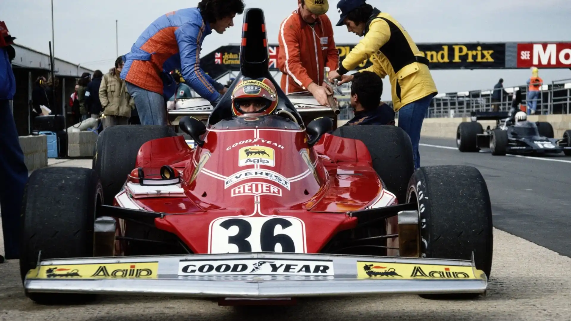 Ferrari 312T (1975) - Una delle auto di Formula 1 più famose di tutti i tempi, la Ferrari 312T è stata guidata da Niki Lauda e Clay Regazzoni