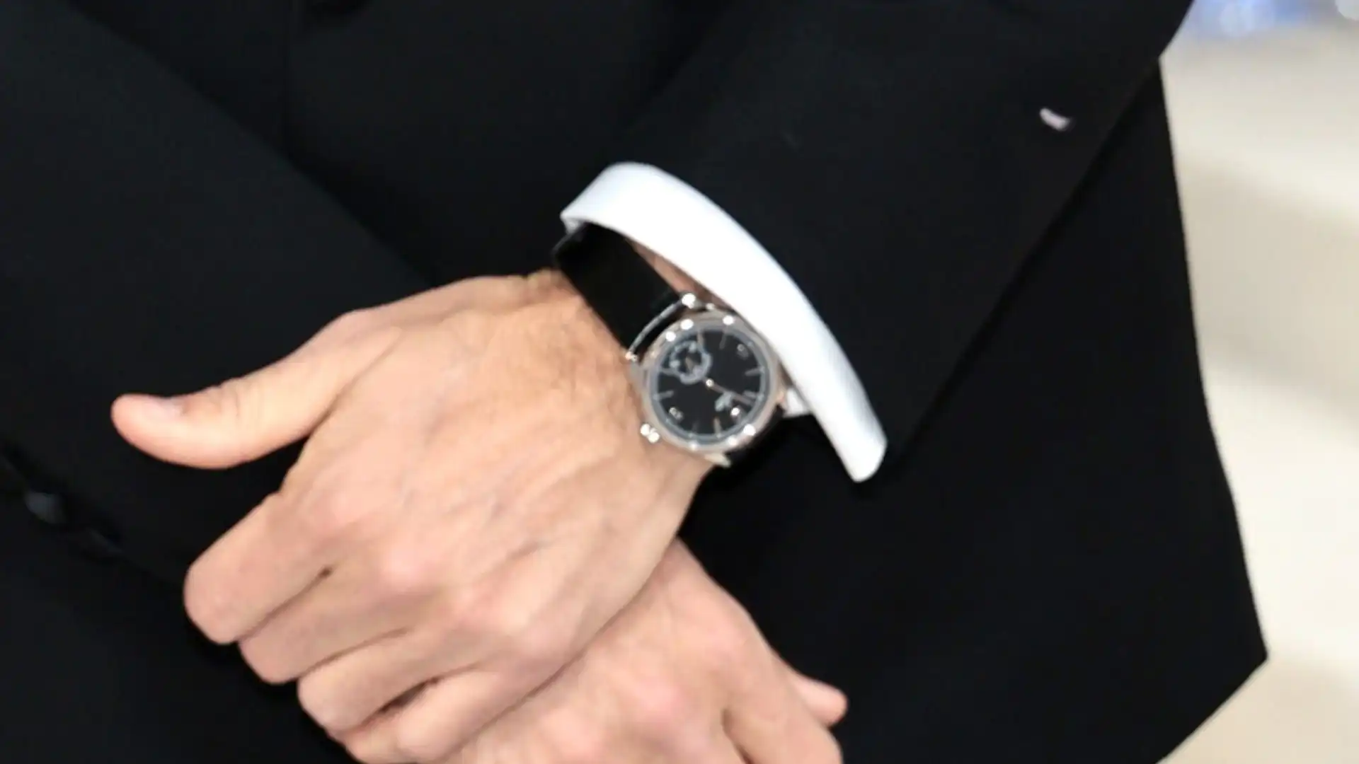 Sul sito ufficiale della famosissima azienda di orologi il modello Rolex Perpetual 1908 è in vendita a partire da 22'000 euro