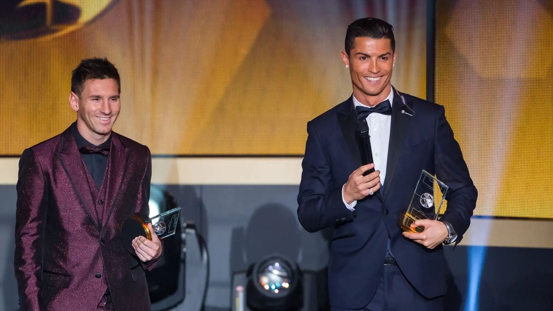 Cristiano Ronaldo nel gennaio 2015 alla cerimonia del Pallone d'Oro con Lionel Messi