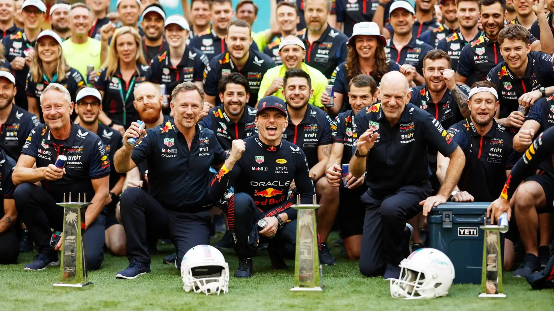 Grande festa per Red Bull: primo e secondo posto