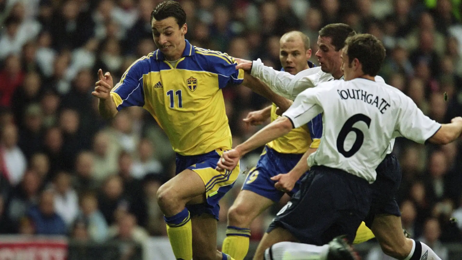 Zlatan Ibrahimovic nel 2001 con la maglia della Svezia