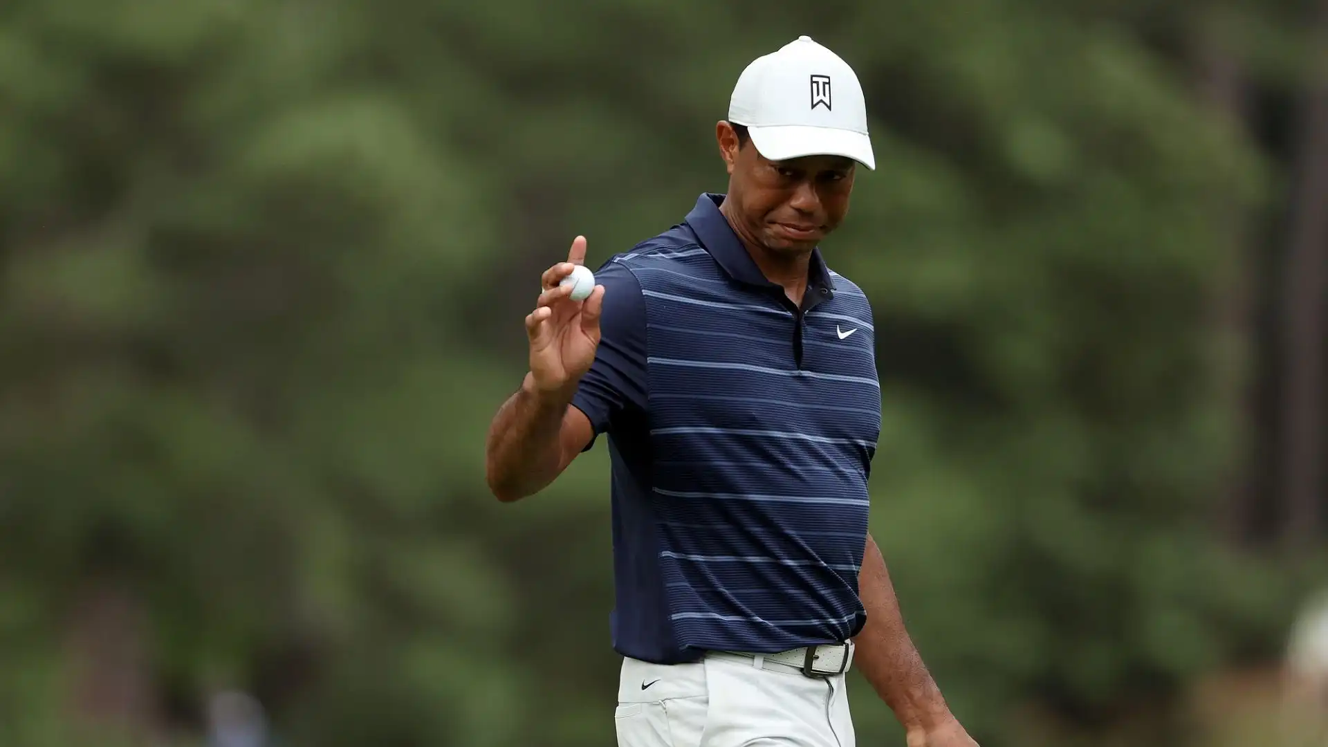 Tiger Woods sta ancora recuperando dall'operazione alla caviglia