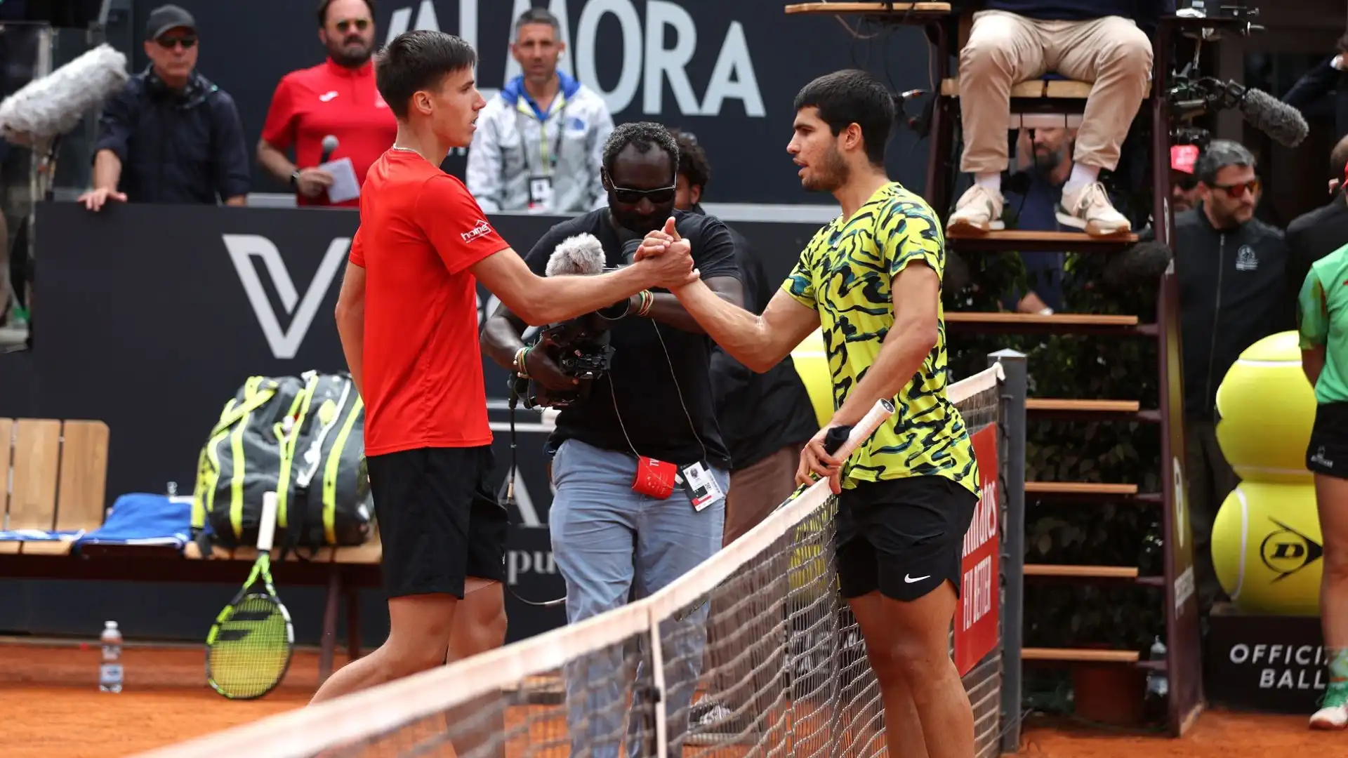 Carlos Alcaraz cercherà di riscattarsi tra pochi giorni al Roland Garros