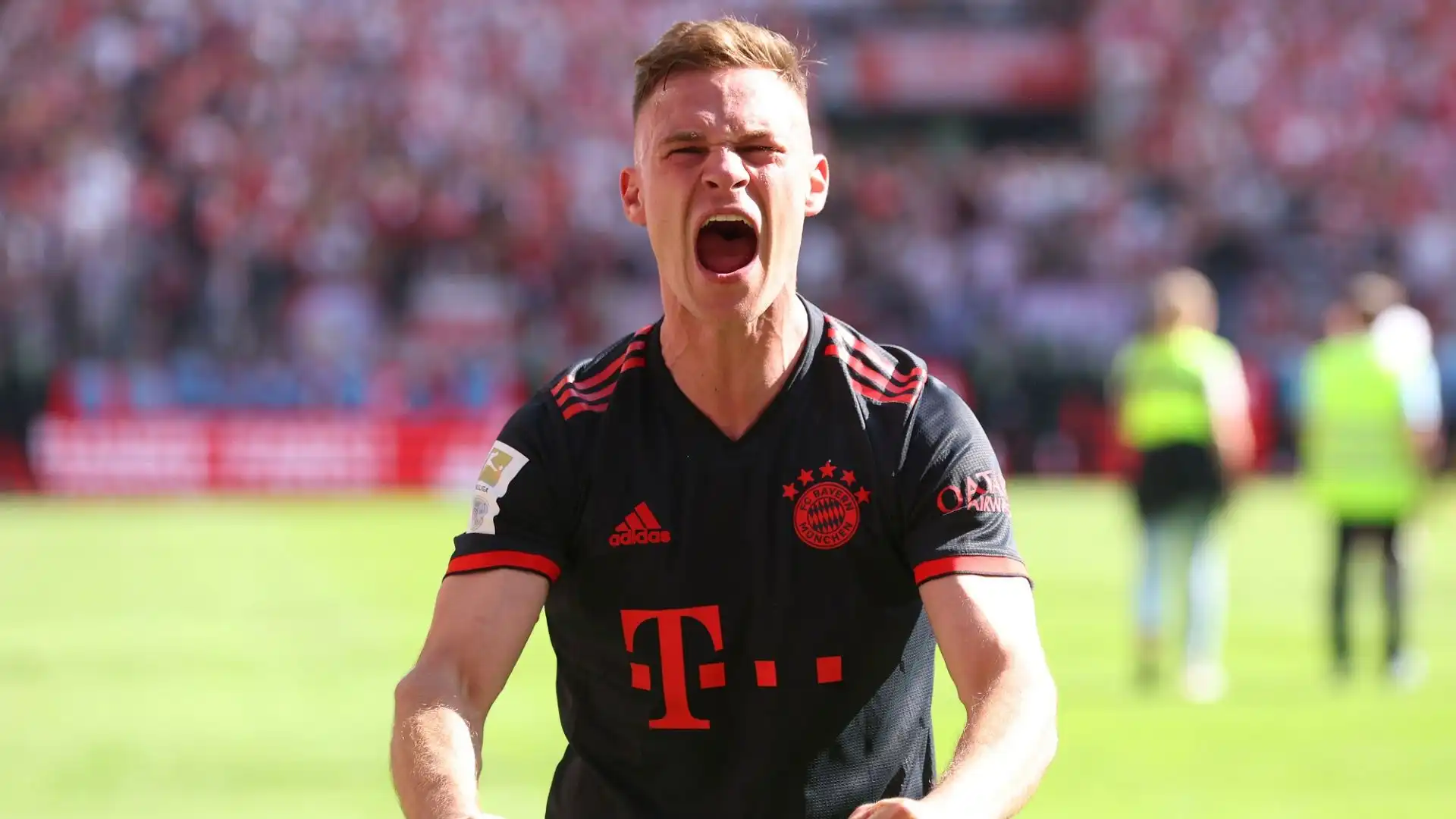 Il Bayern ha battuto per 2-1 il Colonia, ed ha vinto il titolo grazie al contemporaneo pareggio del Borussia Dortmund in casa con il Mainz