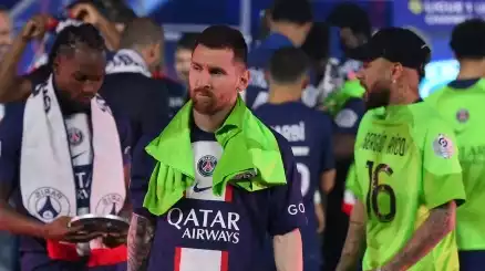 L'amarezza di Lionel Messi, fischiato nell'ultima partita al PSG: le foto