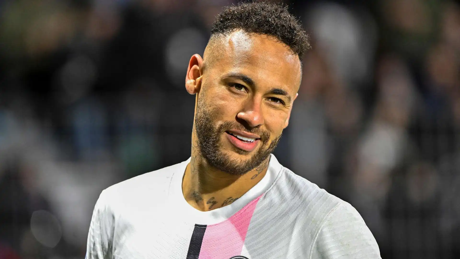 Neymar sta valutando diverse offerte arrivate dalla Premier League