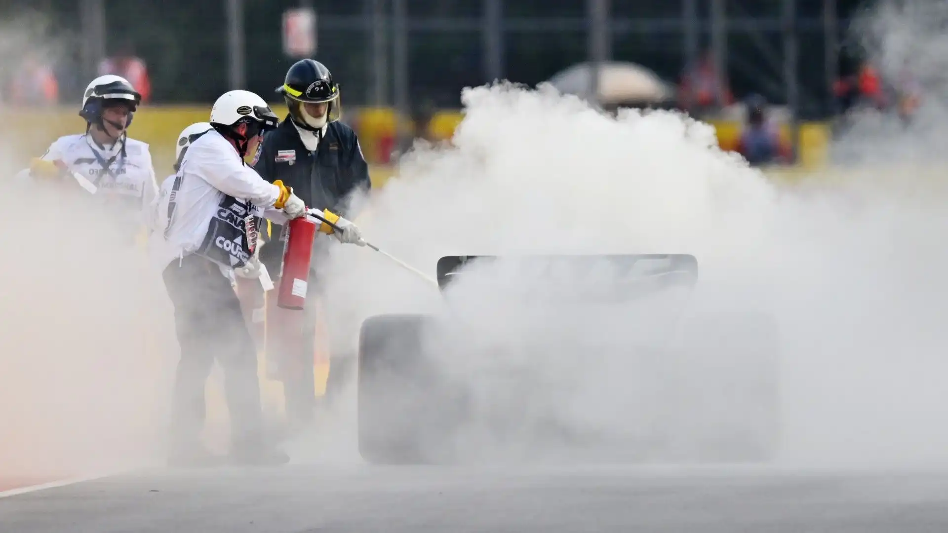 Formula 1: principio di incendio per la Haas. Foto
