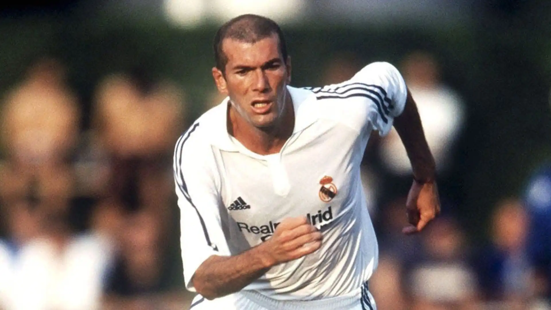 6- Zinédine Zidane, stagione 2001-2002, dalla Juventus per 77,50 milioni di euro