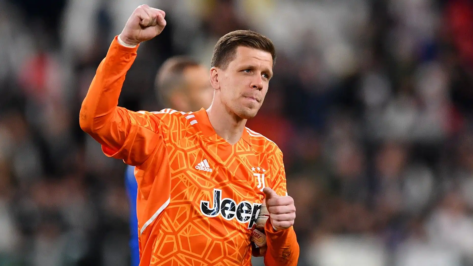 Wojciech Szczesny: nonostante il rinnovo il portiere potrebbe non continuare la sua esperienza alla Juventus. Il Chelsea è molto vigile