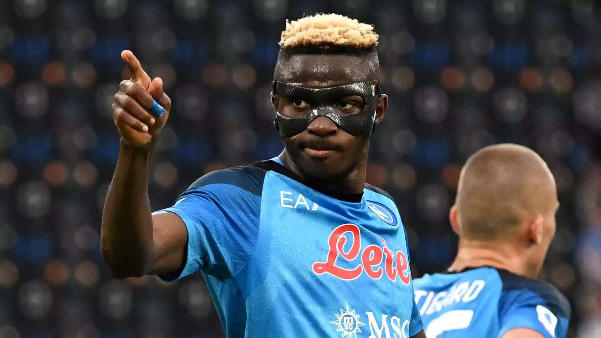 Il Napoli vuole trattenere Victor Osimhen, ma De Laurentiis potrebbe lasciare andare l'attaccante nigeriano se arriveranno offerte superiori a 150 milioni di euro