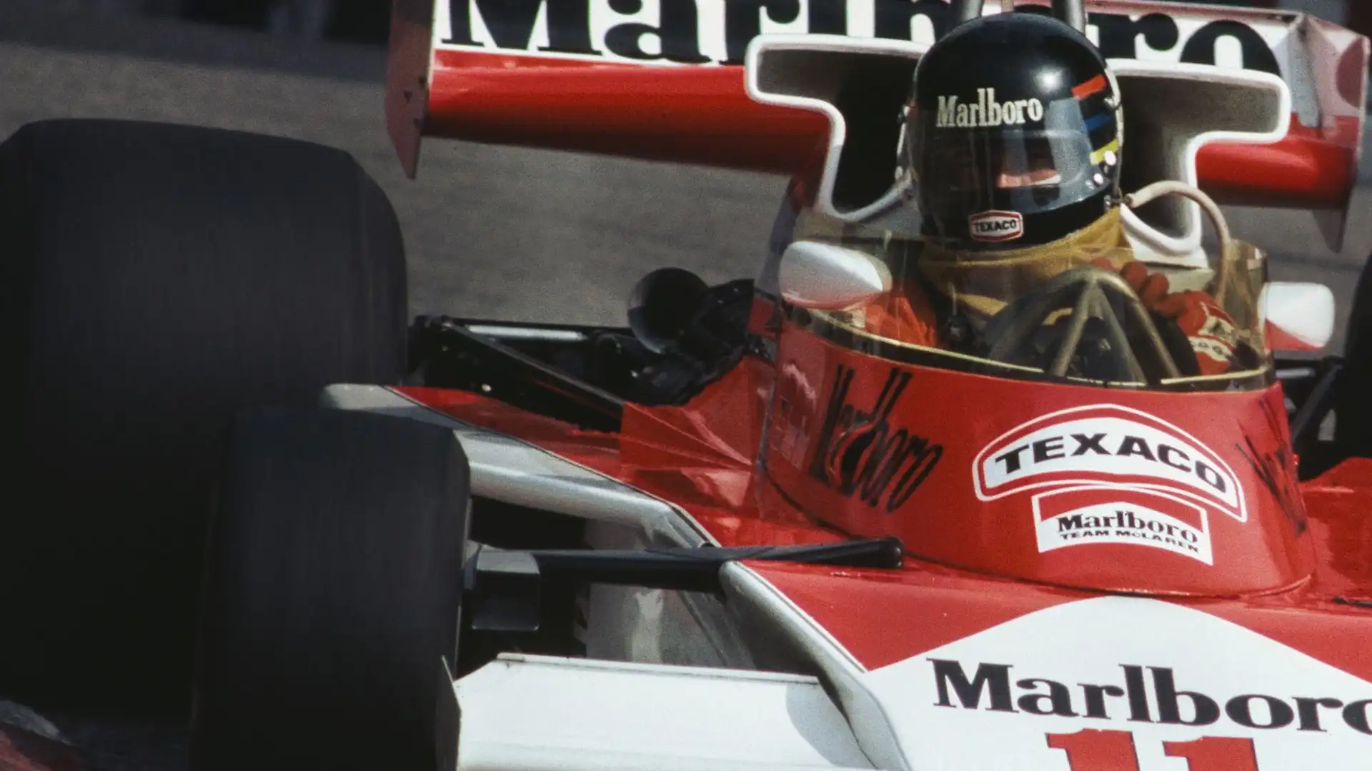 Hunt si era fregiato del titolo di campione del mondo dopo un epico duello con Niki Lauda