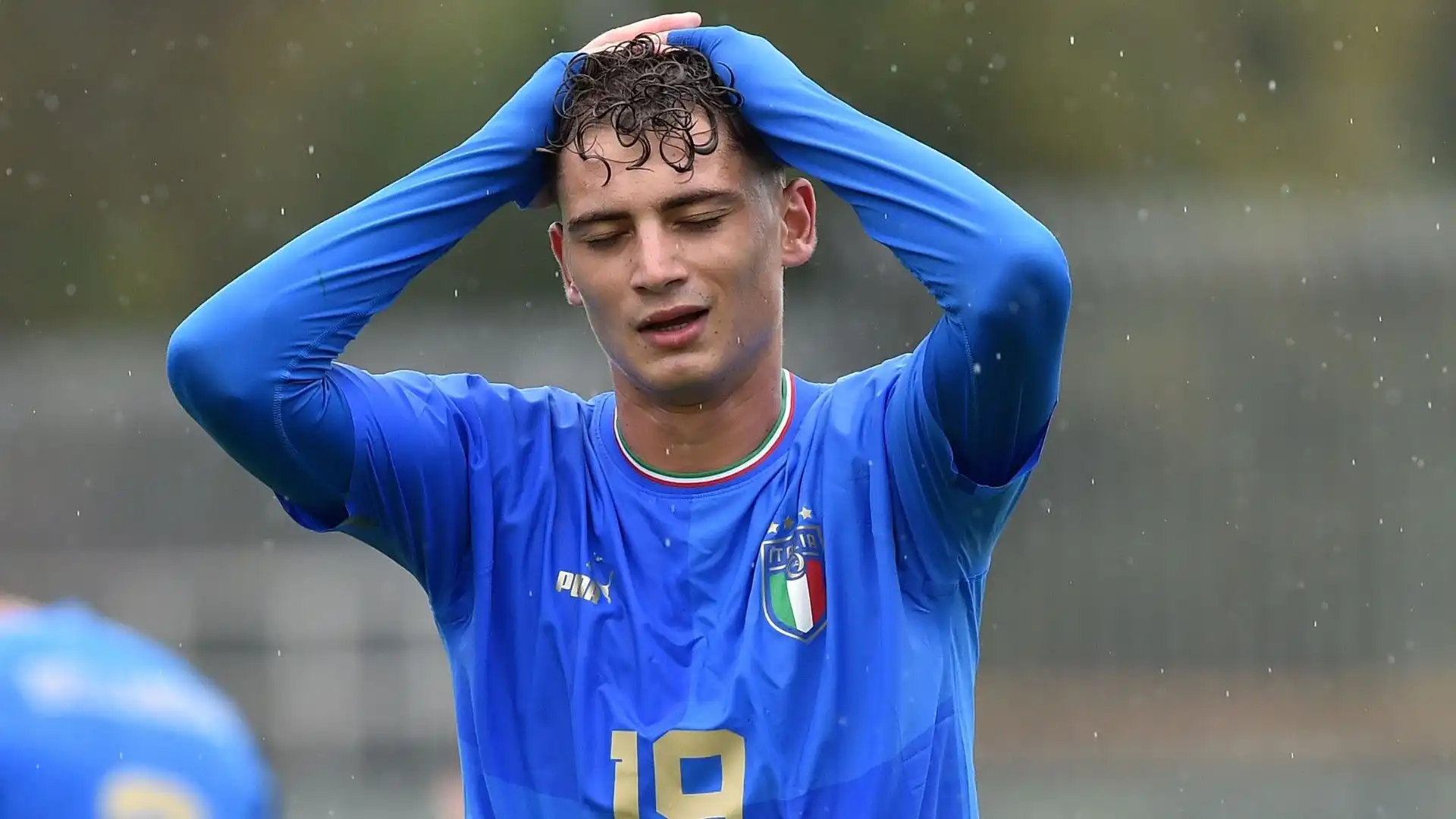 Sebastiano Esposito non rientra nei piani di Inzaghi al momento. L'Inter vorrebbe cederlo in prestito ma è disposta ad ascoltare proposte anche per la cessione a titolo definitivo