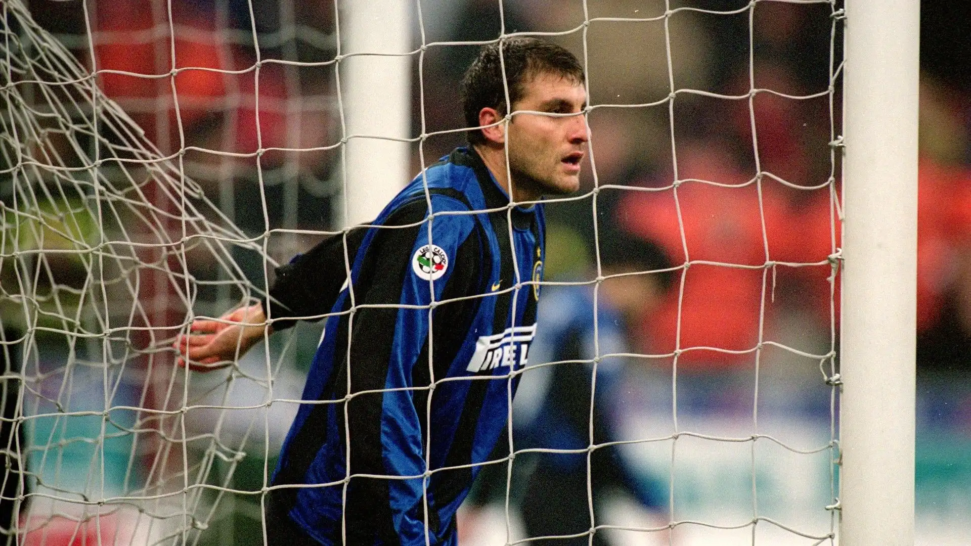 5- Christian Vieri, dalla Lazio all'Inter nella stagione 1999-2000 per 46,48 milioni di euro