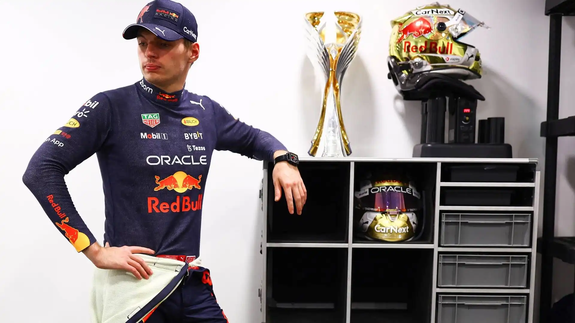 La scuderia austriaca ha centrato il record assoluto di dodici vittorie consecutive in Formula 1. La prima risale al Gran Premio di Abu Dhabi del 2022 in cui trionfò Max Verstappen