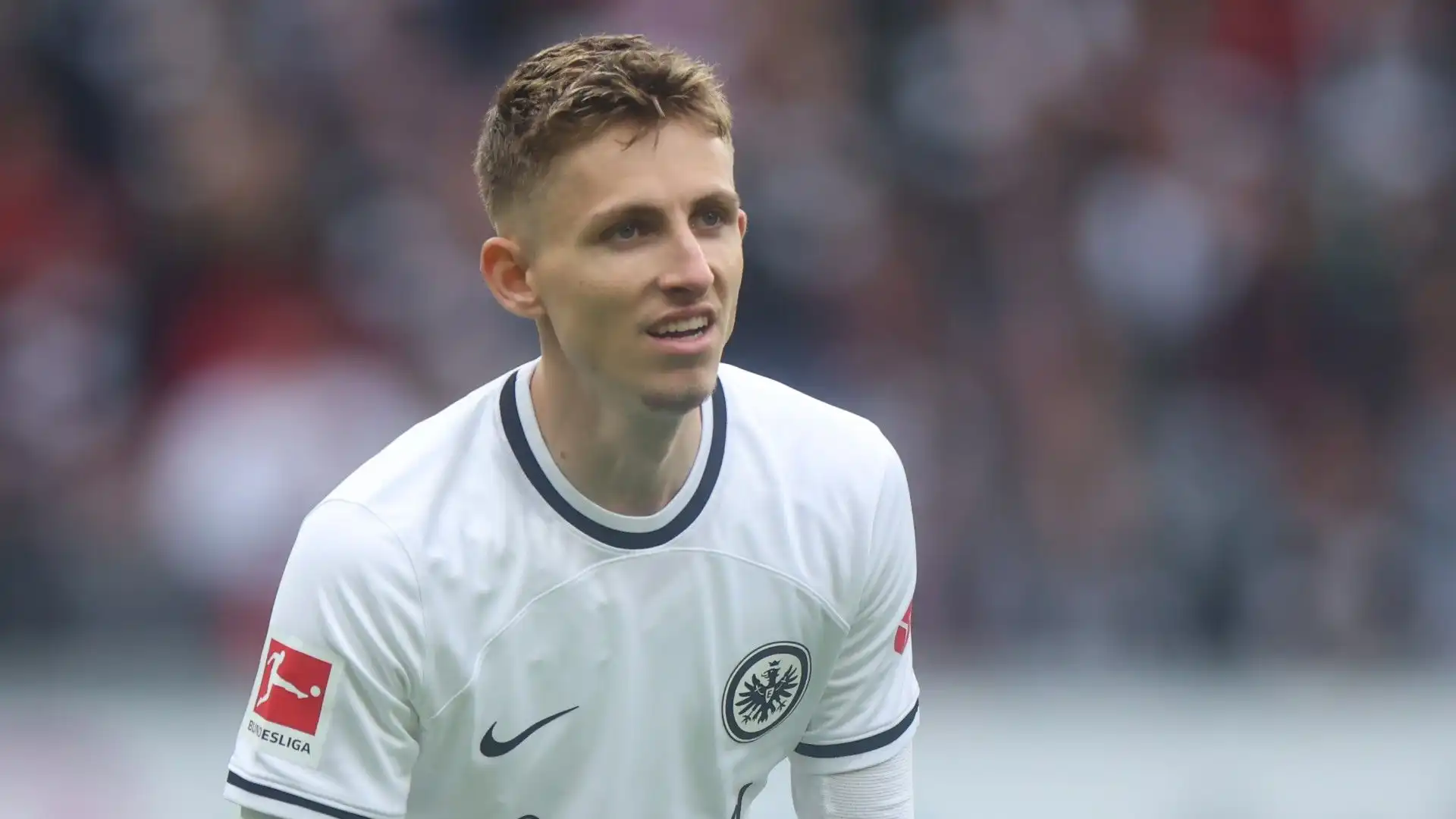 Jesper Lindstrom - Giuntoli ha avuto un primo contatto con l'Eintracht Francoforte per sondare il terreno. Prima di affondare il colpo, però, la Juve deve vendere qualcuno