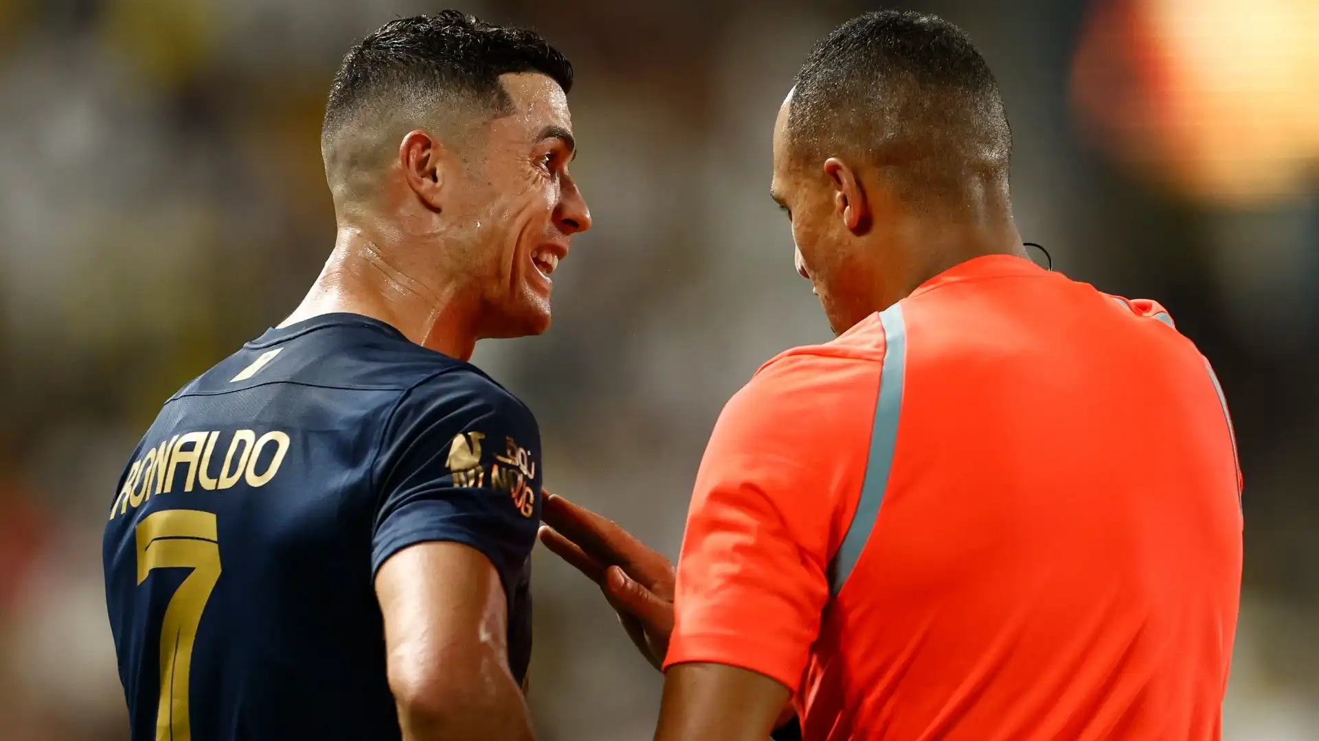 Cristiano Ronaldo furioso con l'arbitro: le immagini