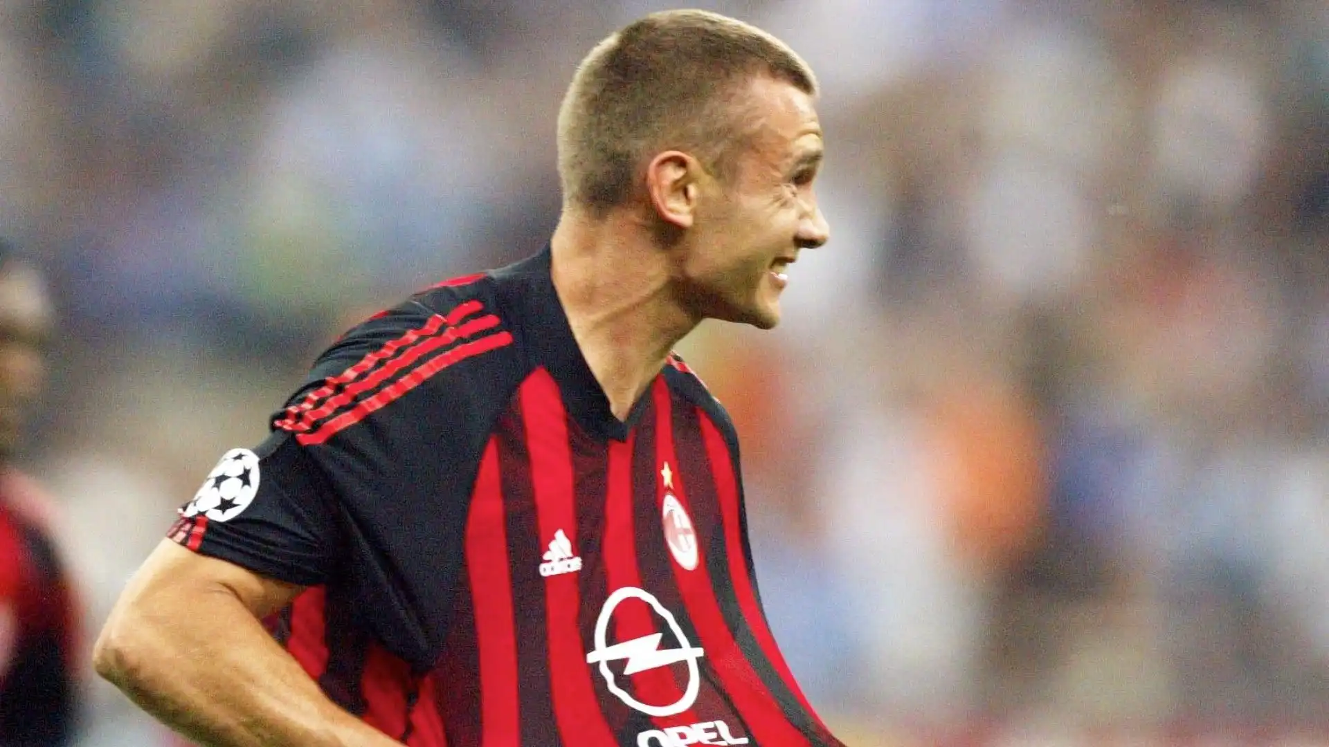 Shevchenko è il calciatore che ha segnato più gol nei derby di Milano (14)