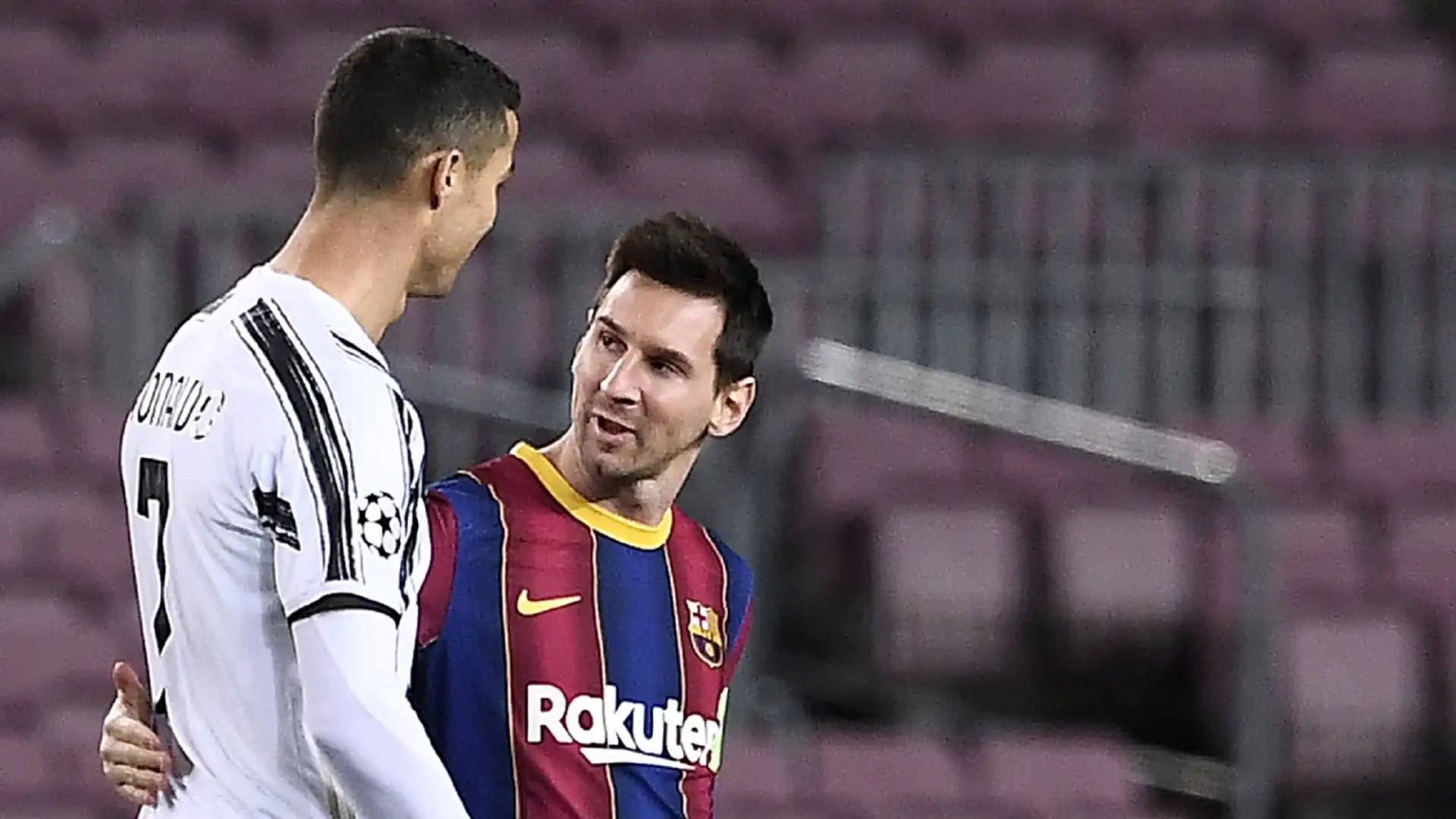 "La rivalità è scomparsa: chi ama CR7 non deve odiare Messi", ha detto Ronaldo dal ritiro della Nazionale portoghese