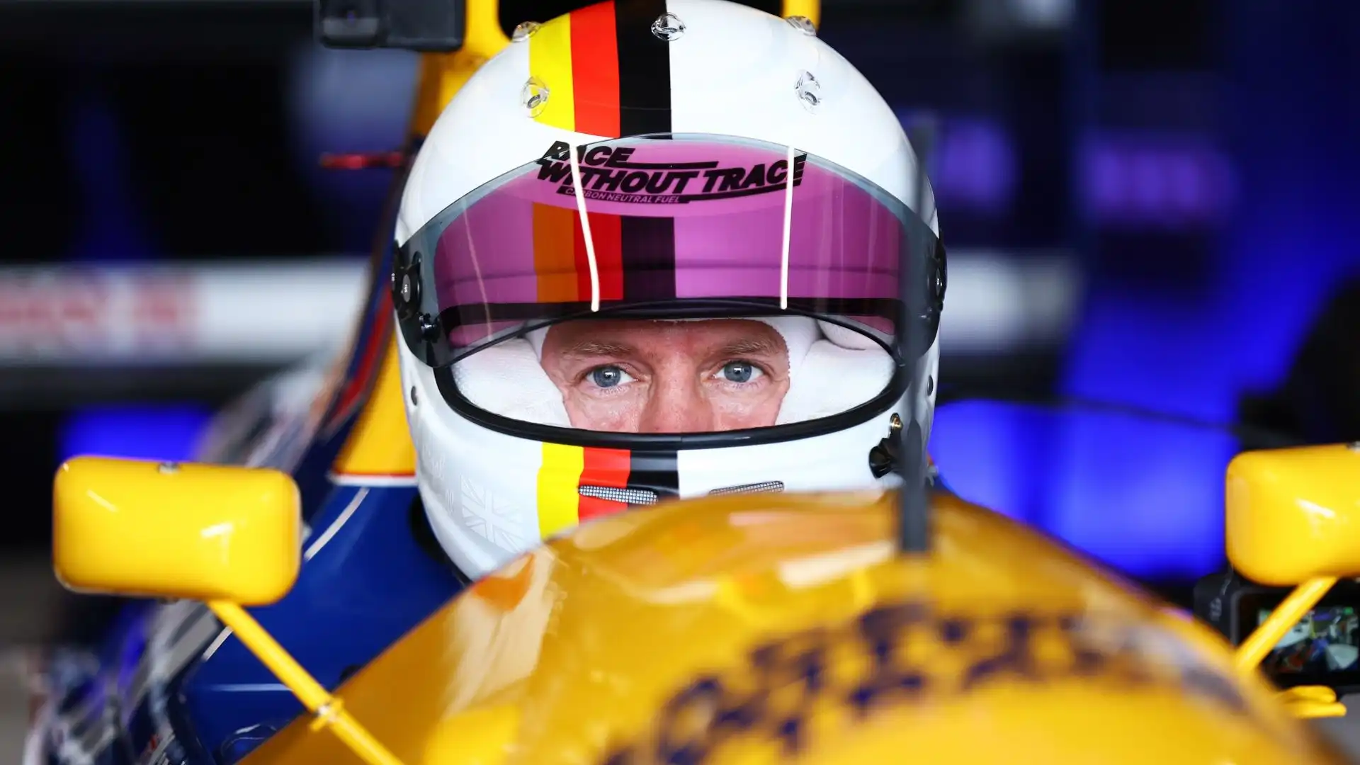 Vettel ha dichiarato che sarebbe pronto a valutare un'eventuale offerta da parte di un team di F1