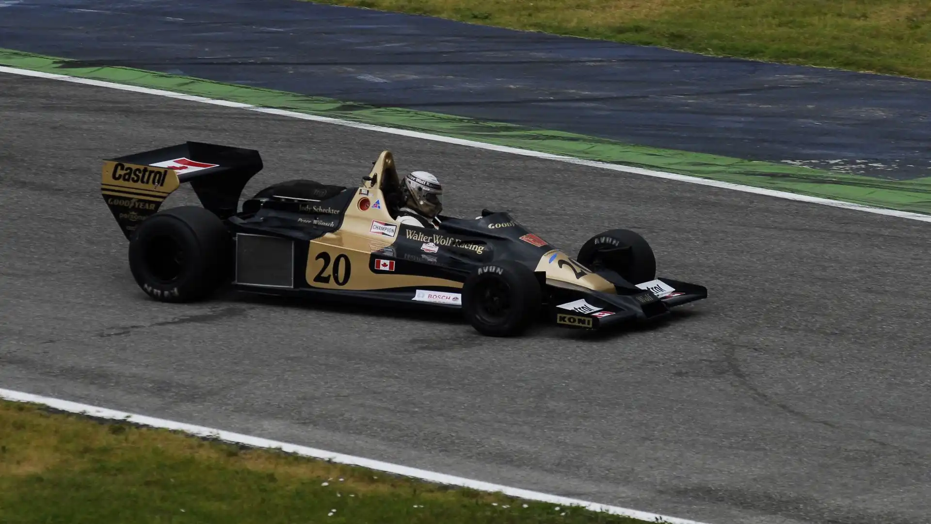 Dal Gran Premio di Spagna del 1976 la scuderia iniziò a chiamarsi Walter Wolf Racing